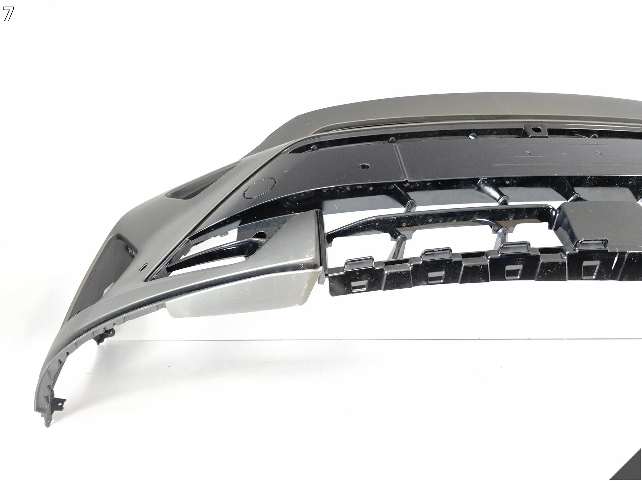 CUPRA FORMENTOR 5FF LIFT 24- bumper BUMPER grid front (KAMERA/6xPDC)