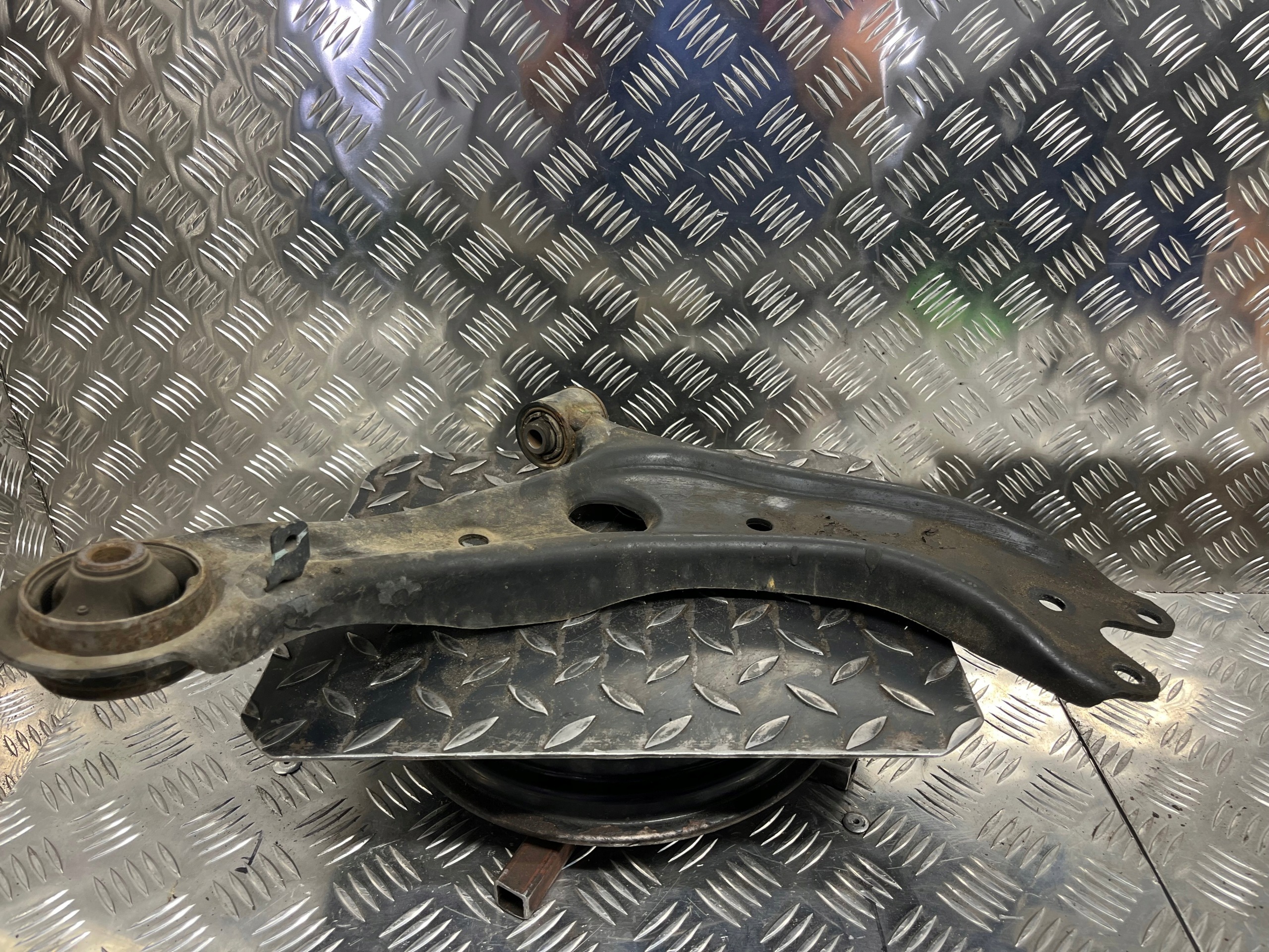 arm right front KIA SPORTAGE 4 54501-F1000