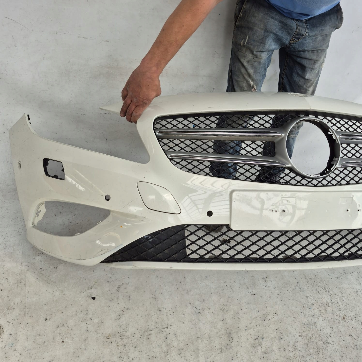 MERCEDES A-KLASA III 3 W176 12-15 bumper front front washer PDC