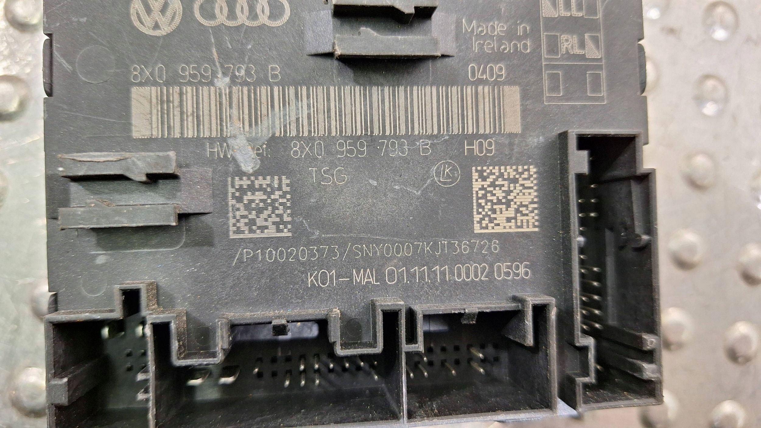 module control unit door left front 8X0959793B AUDI A1 8X