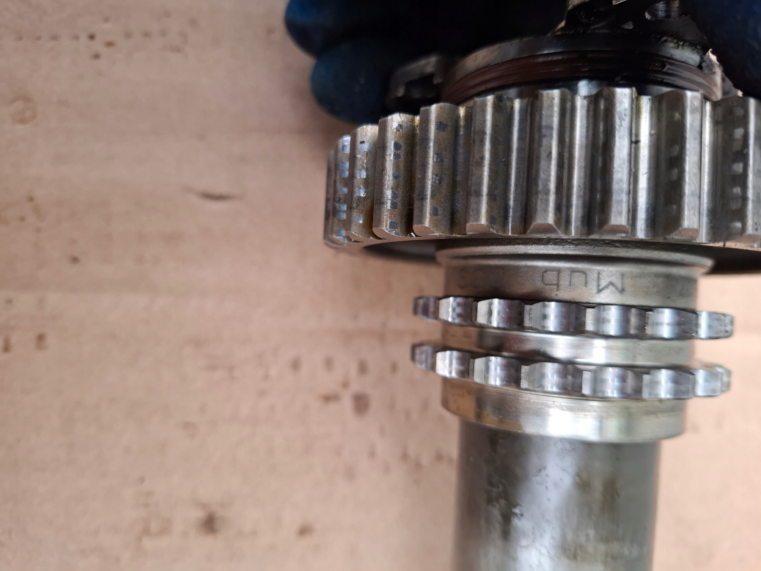 crank POSREDNI PORSCHE 996 3.6 M96.03