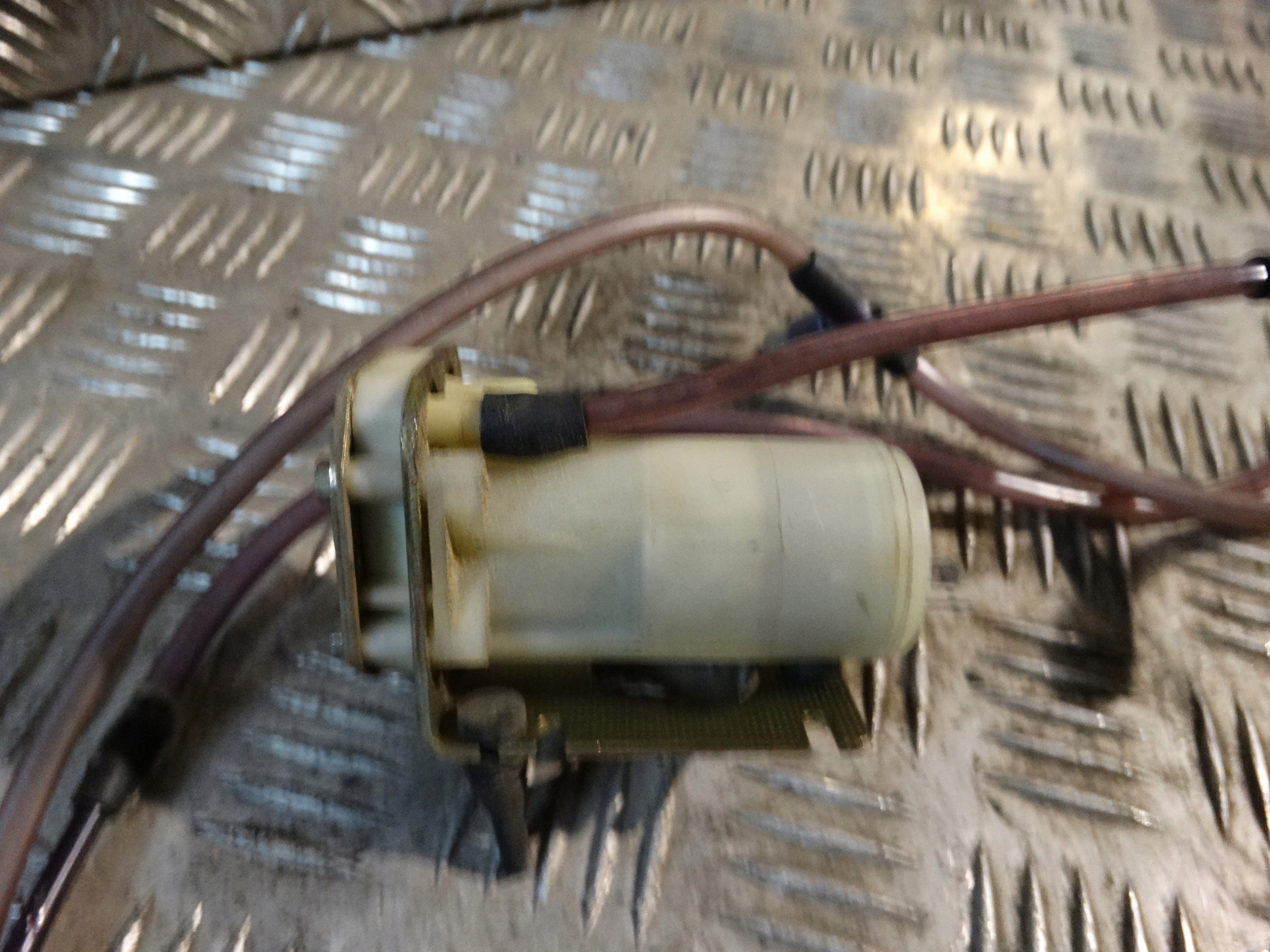 perfect condition valve vacual PORSCHE 911 930 1