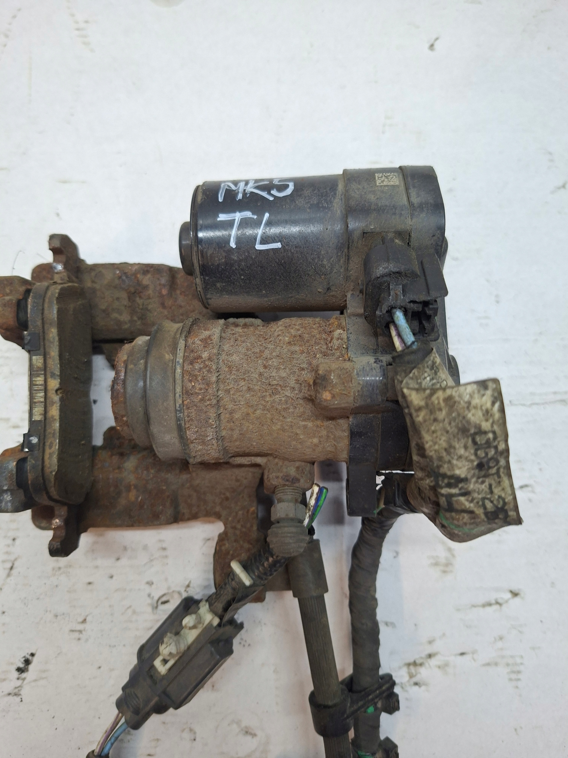 caliper brake left rear part FORD MONDEO MK5 DG9C-2D251-K