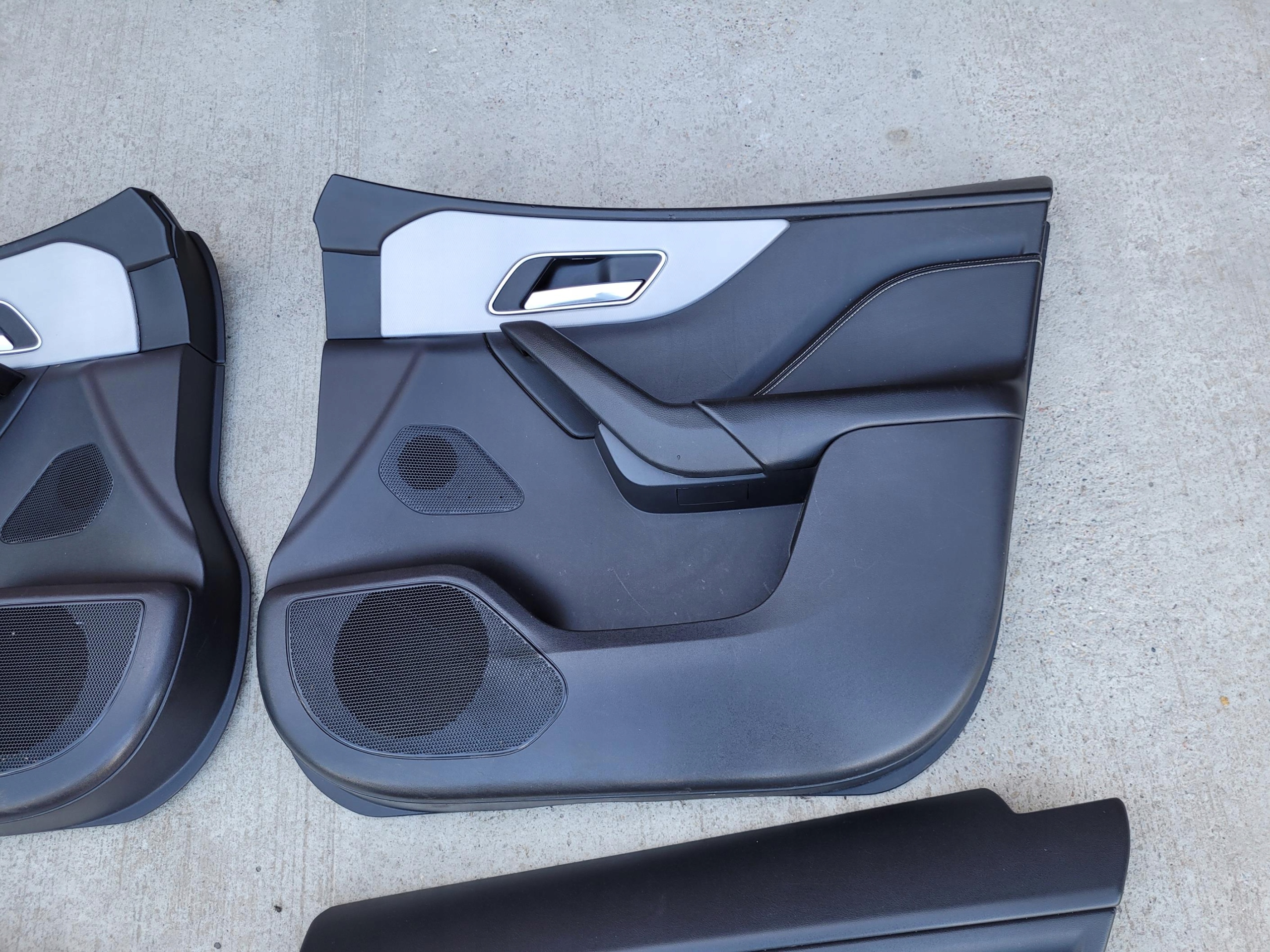 side front front left upholstery door JAGUAR F-PACE X761
