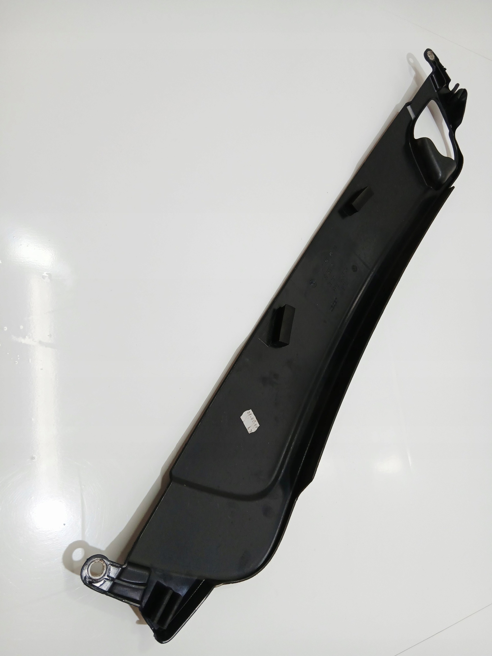 krytka kryt stěny předního BMW E60 E61 N47 2.0D 7803340