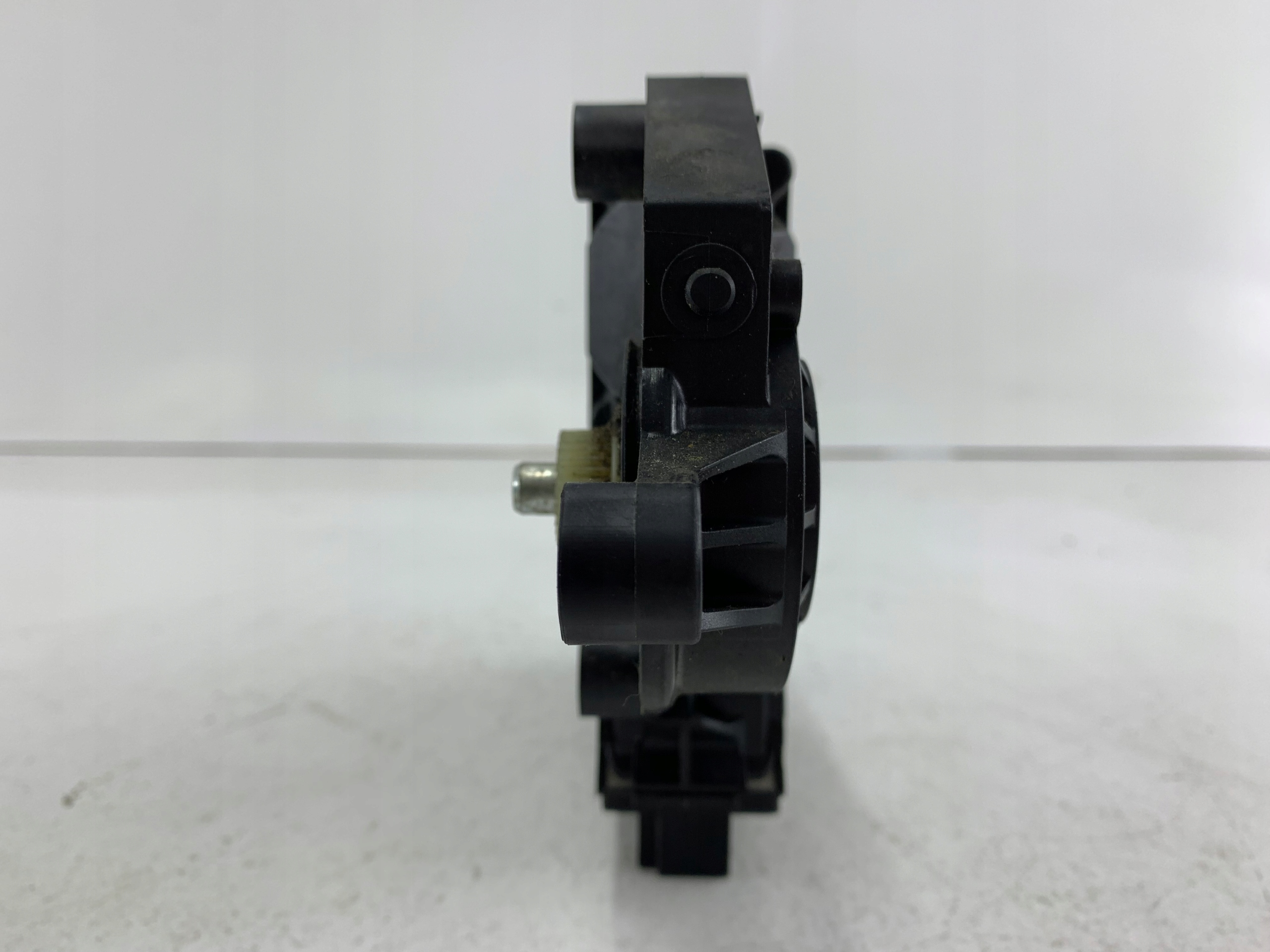 AUDI A4 B6 mini motor windows right rear part 8E0959802A