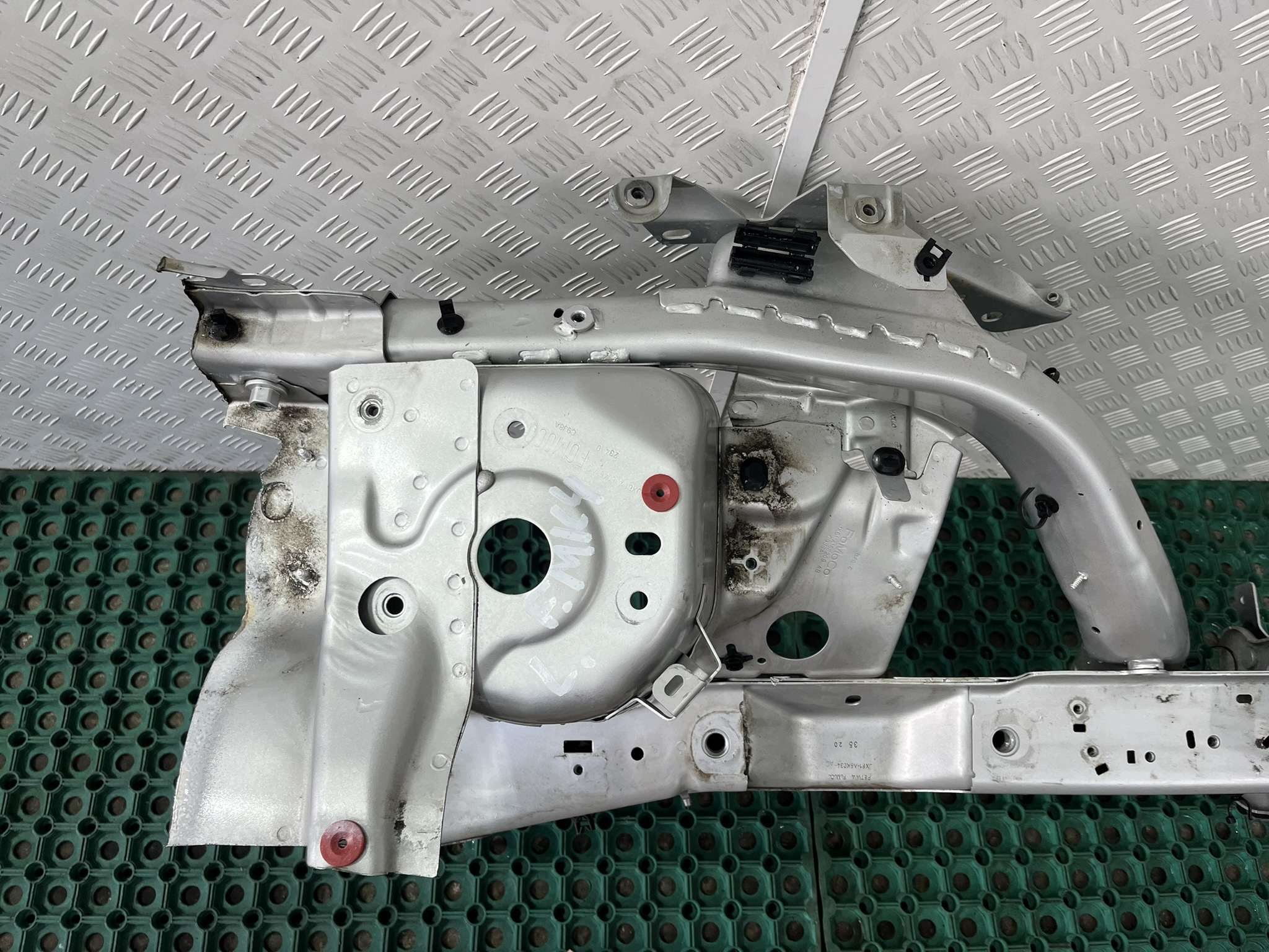 FORD FOCUS MK4 18-22 quarter left FARTUCH placement NOSEK front OE