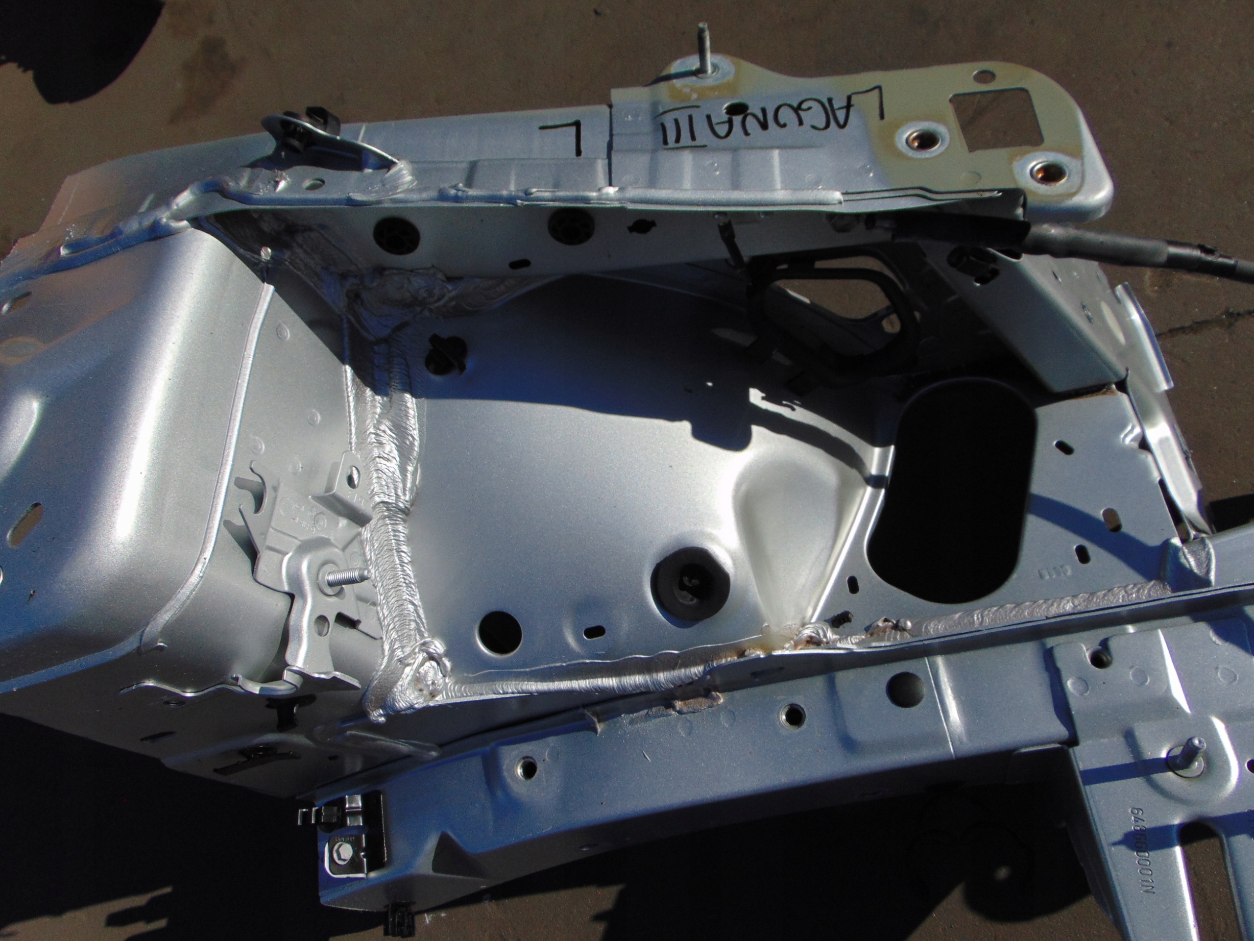 RENAULT LAGUNA III quarter quarter left front