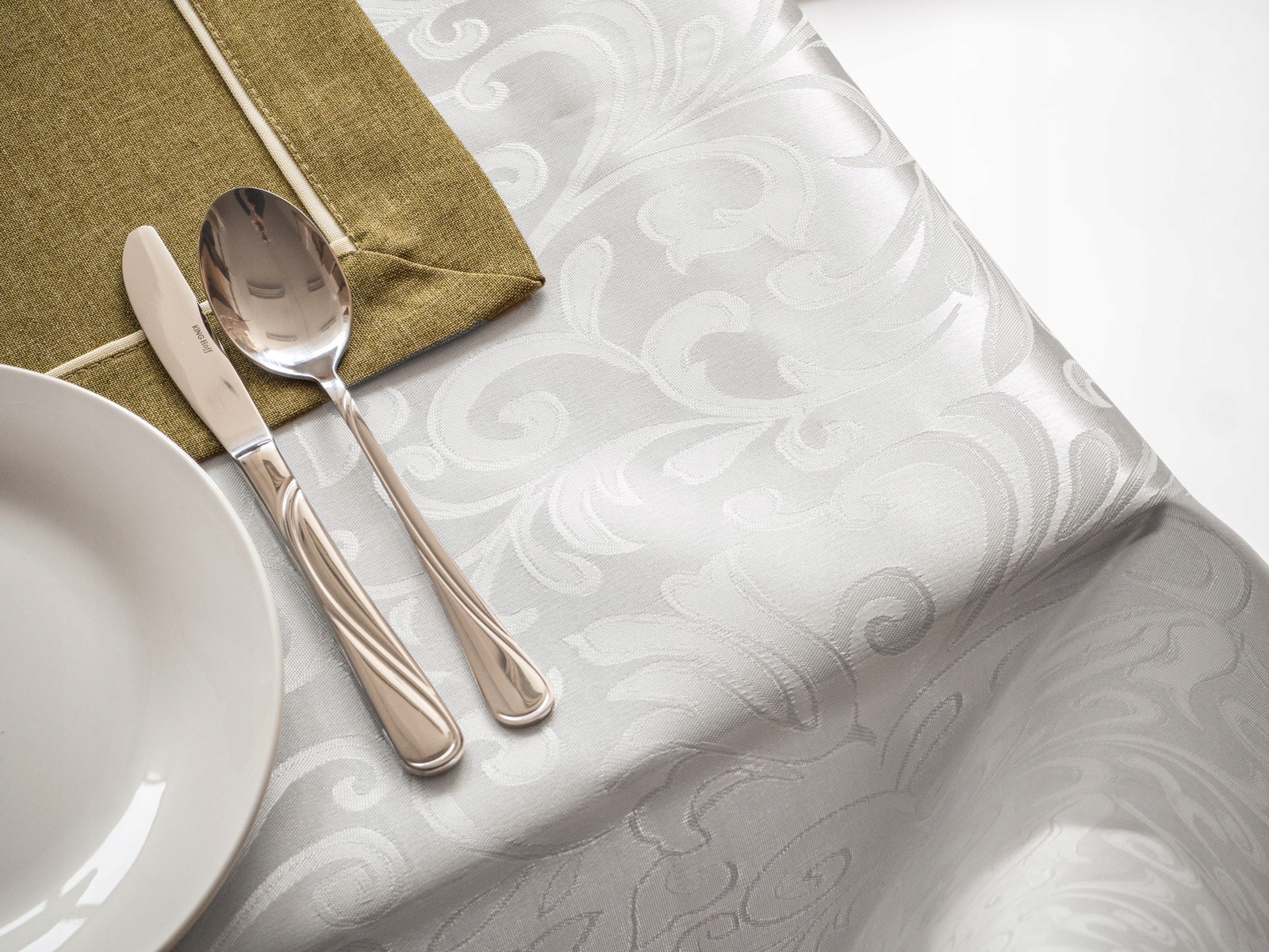 OBRUS PLAMOODPORNY STÓŁ 140x180 BIAŁY 100 % JAKOŚĆ Typ obrus