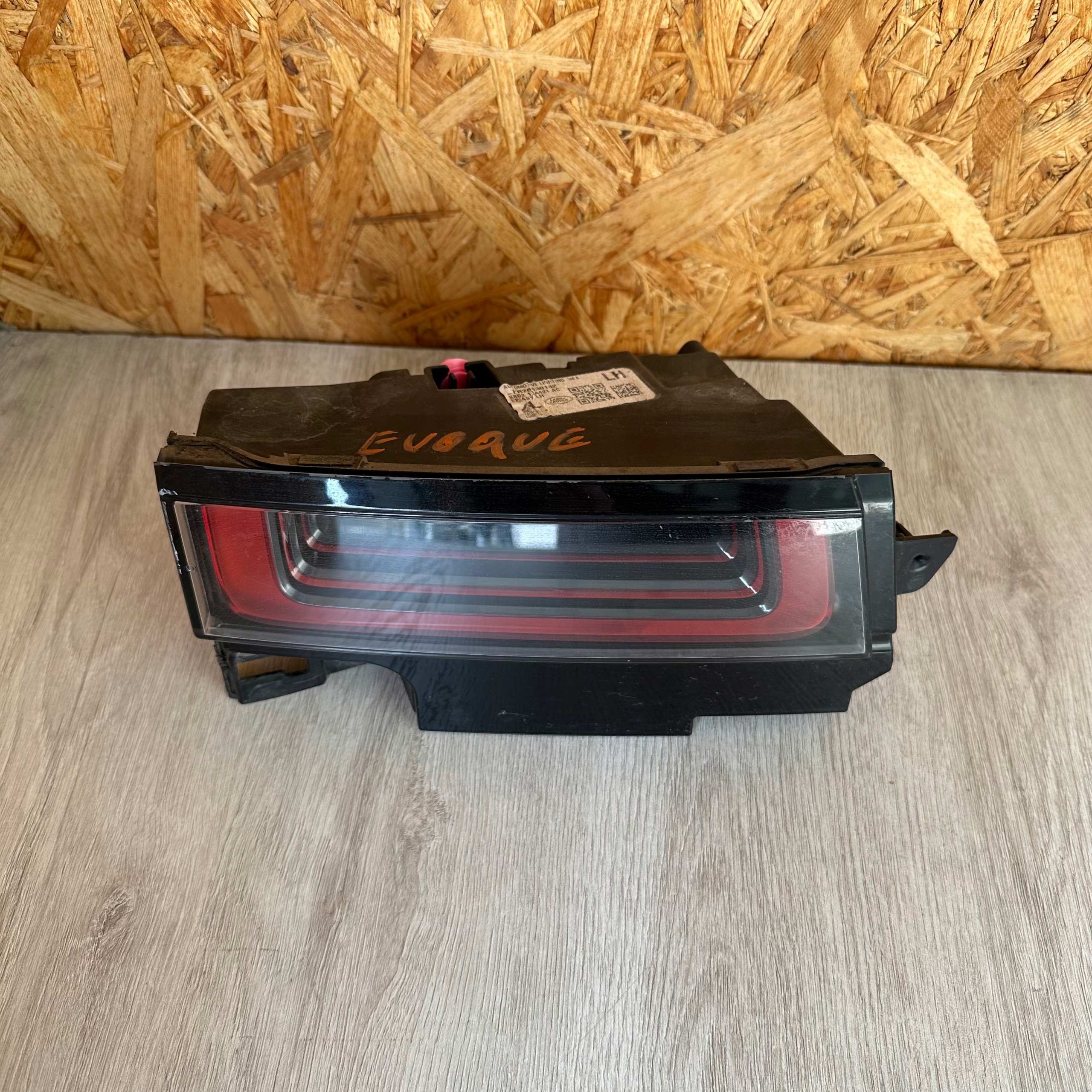 фонарь левый Range Rover Evoque II