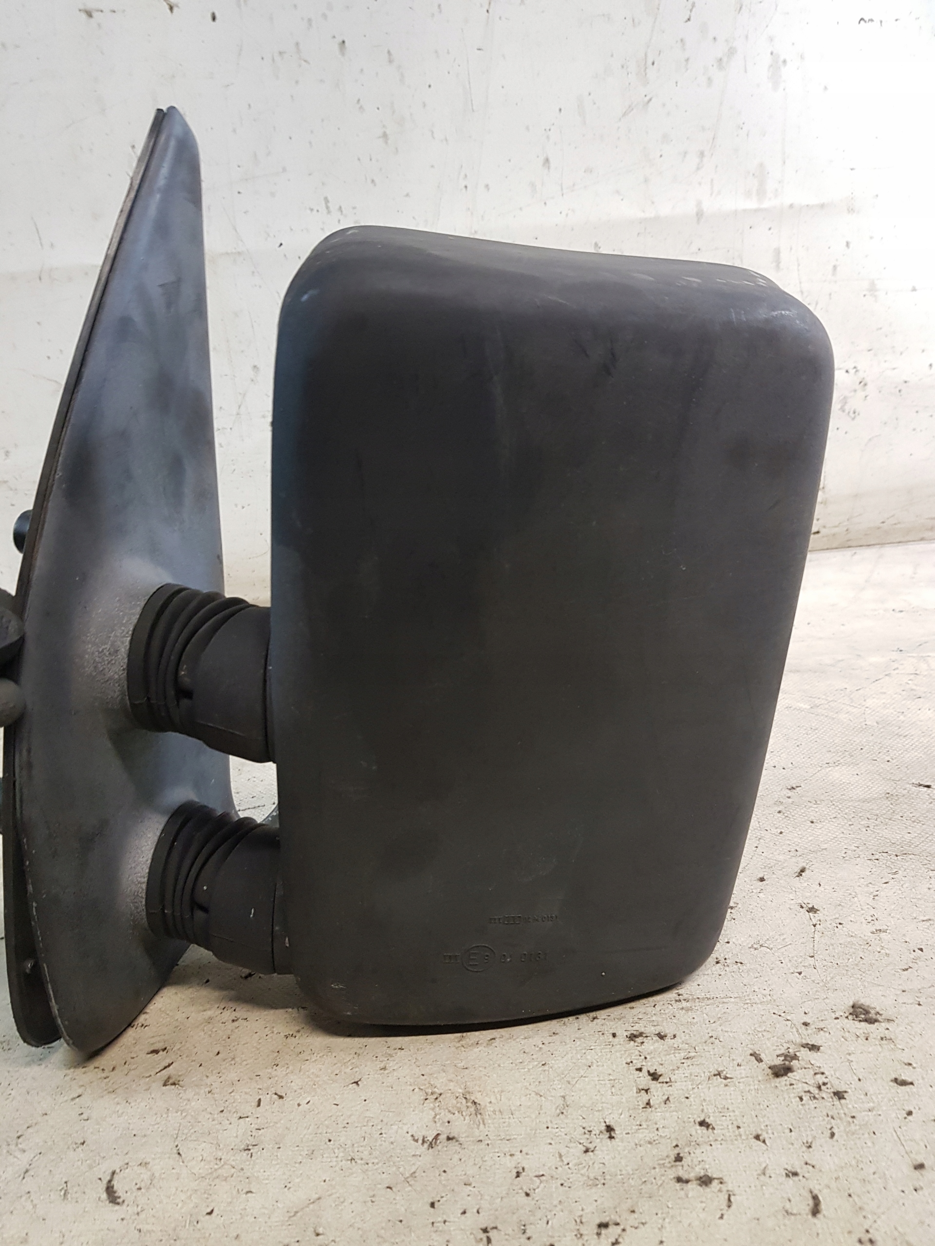 PEUGEOT BOXER and 95R. mirror left manually