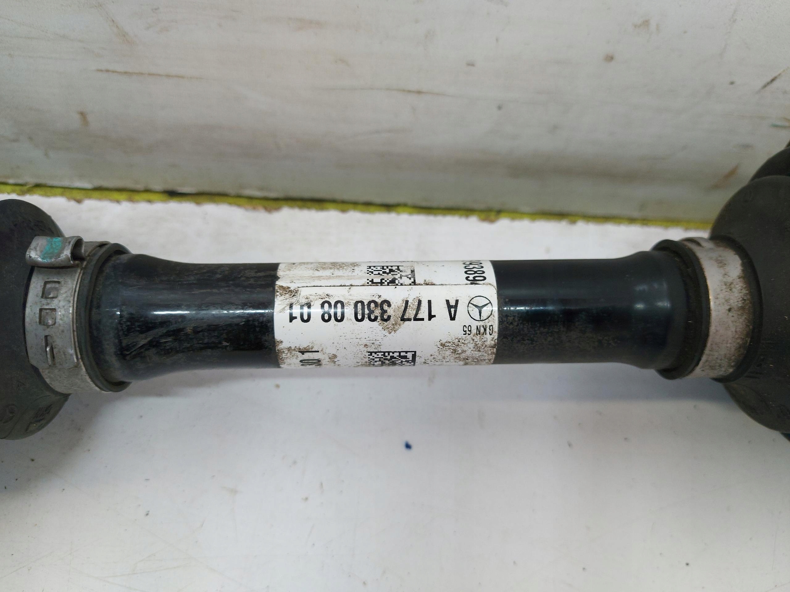 MERCEDES GLA 200 II H247 1.3TB semi-axis front right A1773300801