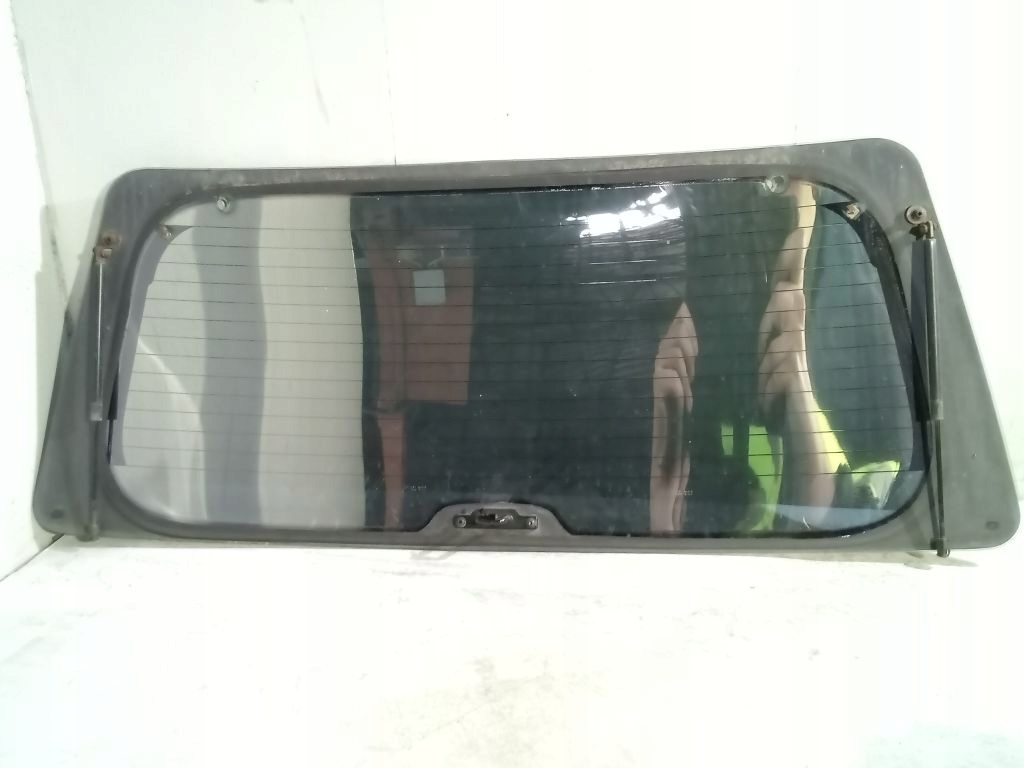 Ford Explorer II 2 window z of the rear bonnet