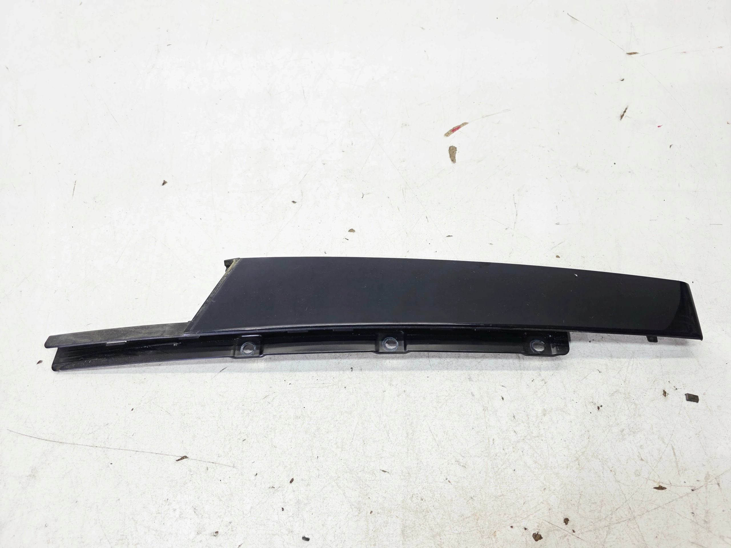 cap cover SLUPKA right front AUDI A3 8V sedan 8V5837902