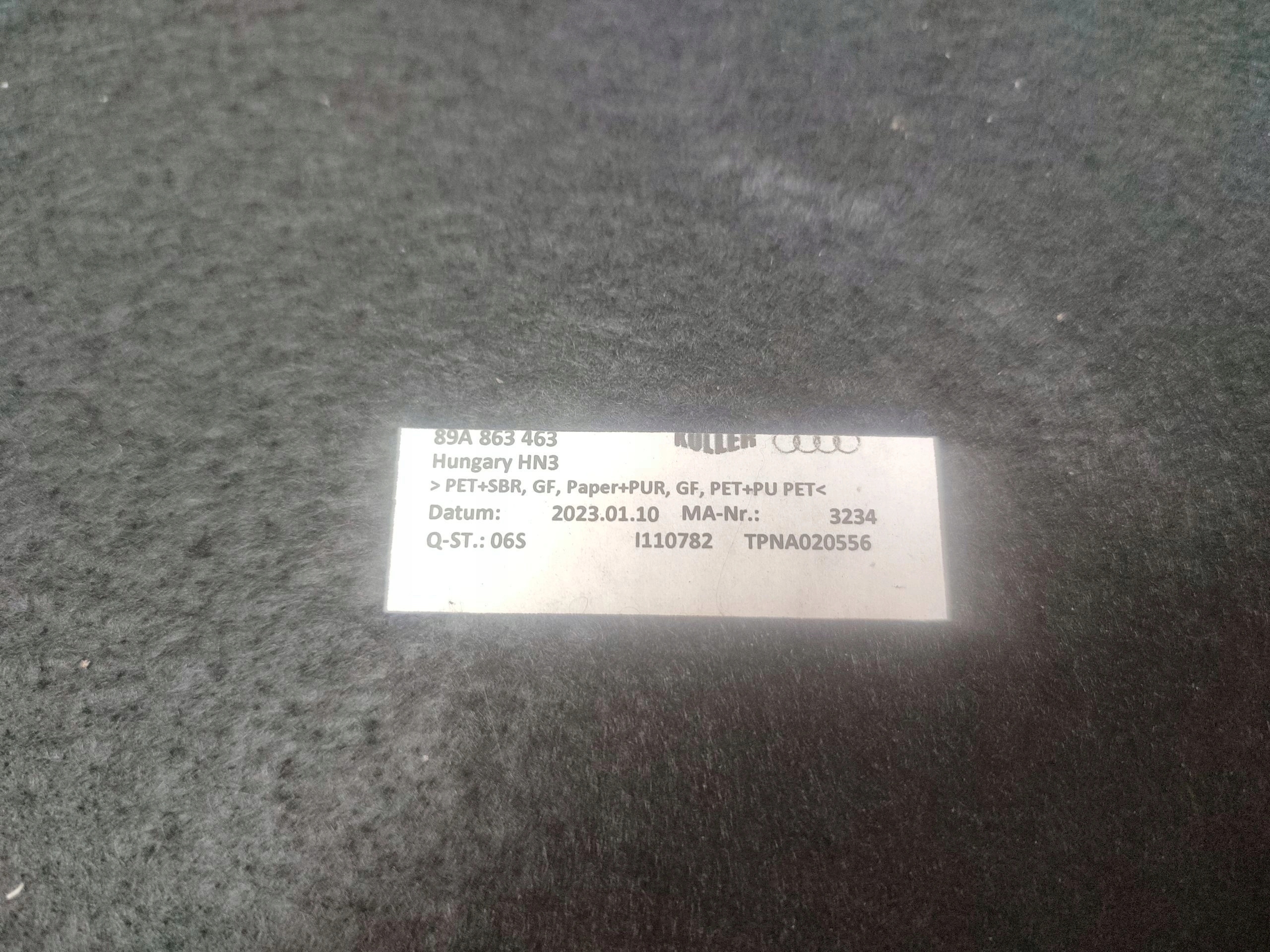 KOBERCE PODLAHA kufru AUDI Q4 E-TRON 89A863463