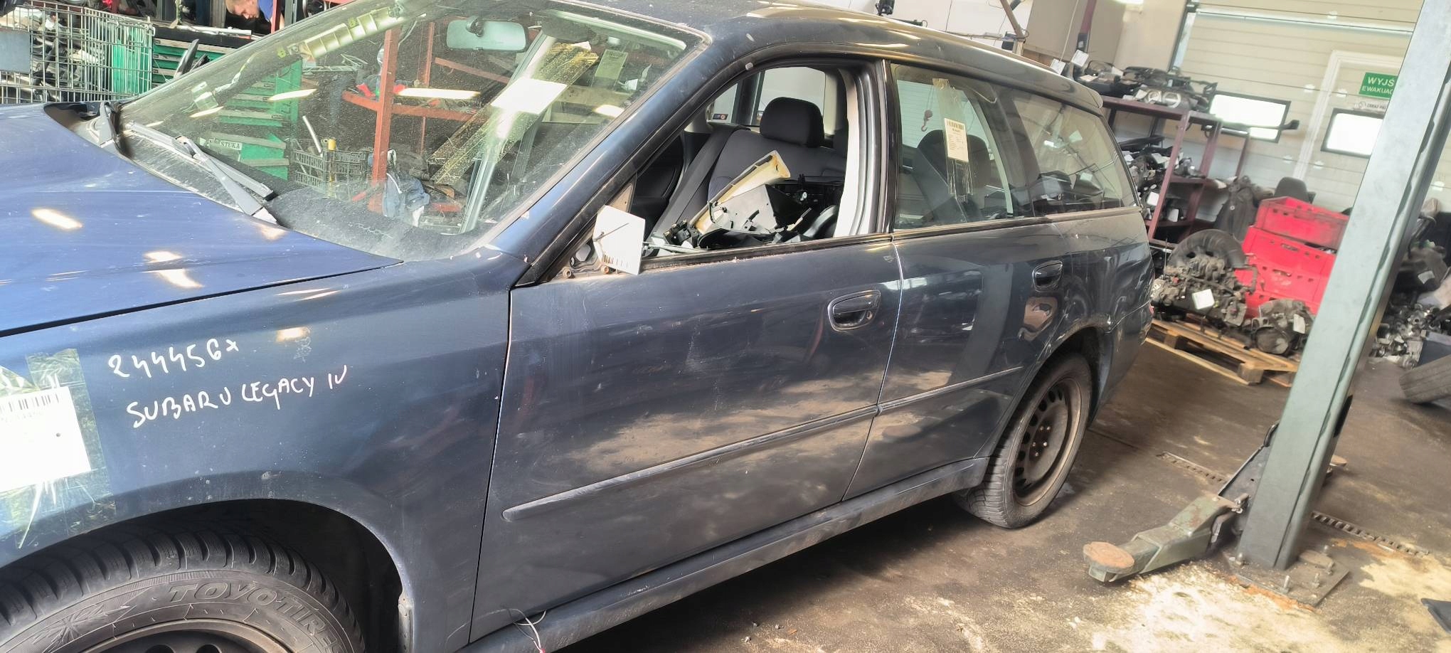 door left front SUBARU LEGACY IV