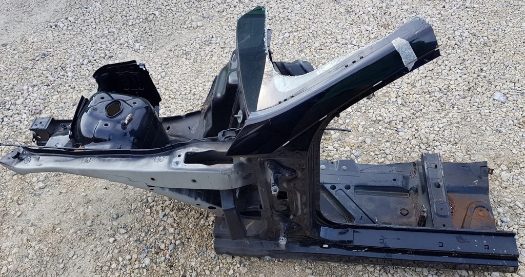 ĆWIARTKA PODŁUŻNICA LEWY PRZÓD MERCEDES W207