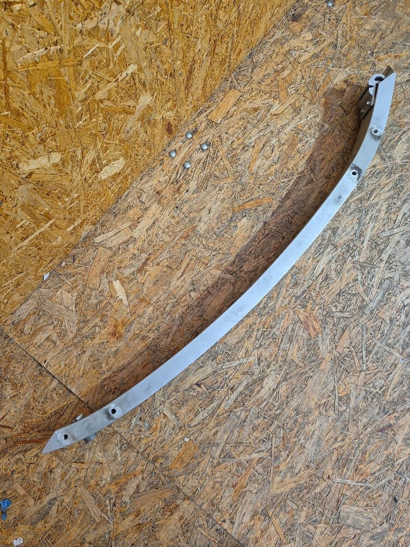 BELKA PRZÓD VOLVO XC60 II Typ samochodu Samochody osobowe