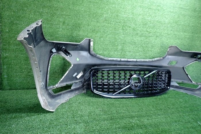 VOLVO XC60 R-design LIFT 21- front bumper front