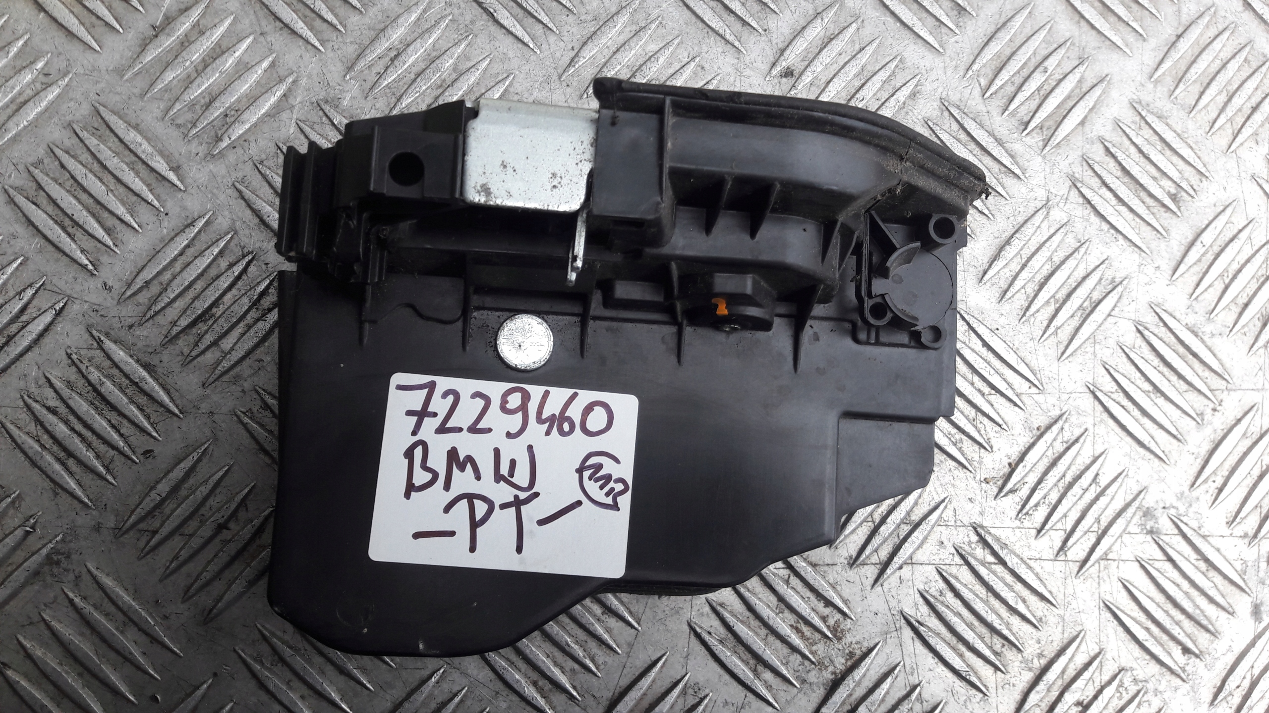 BMW 1 E87 lock right rear part 7229460