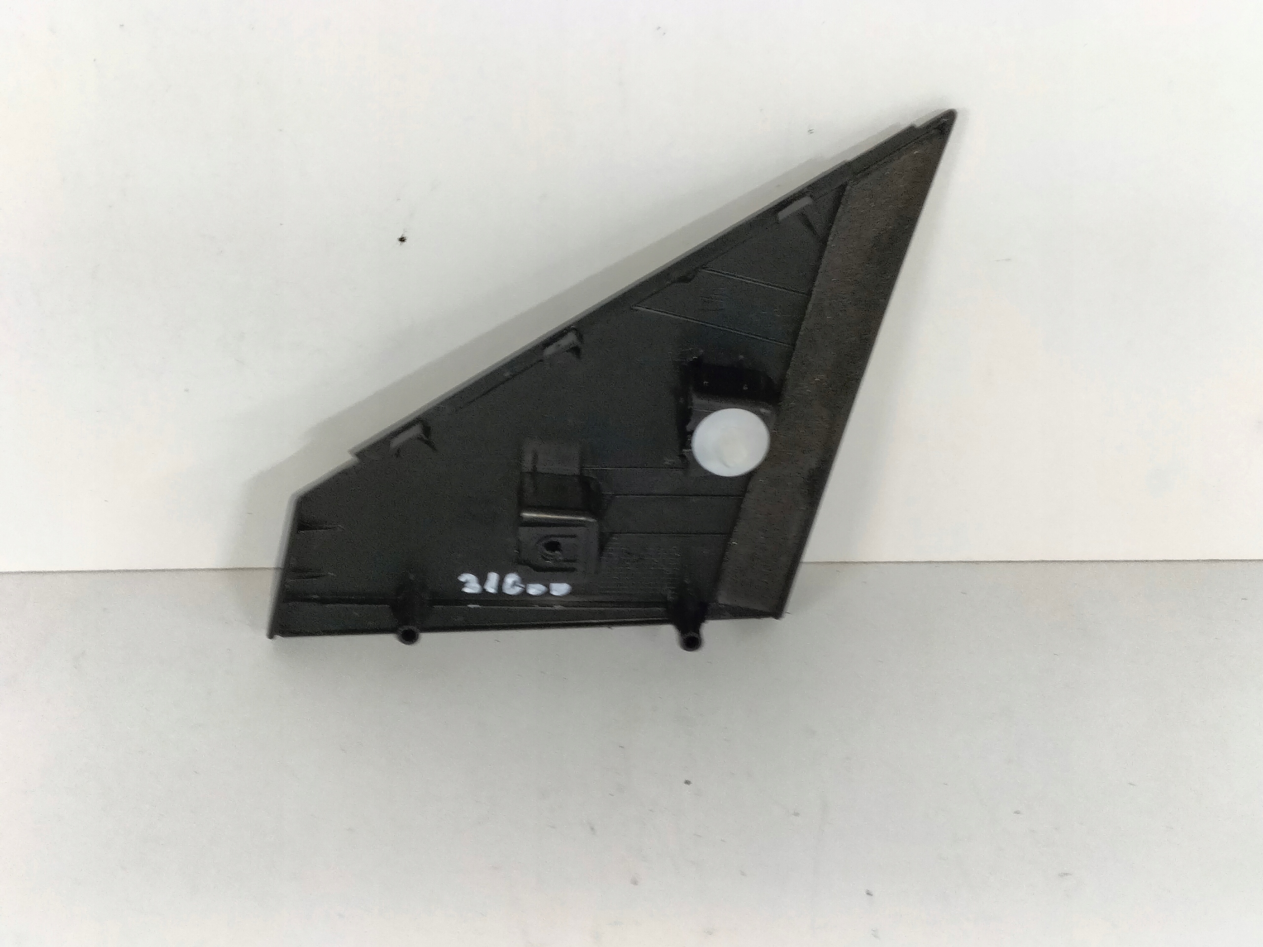Trojkat spoiler door front right SEAT ATECA 16