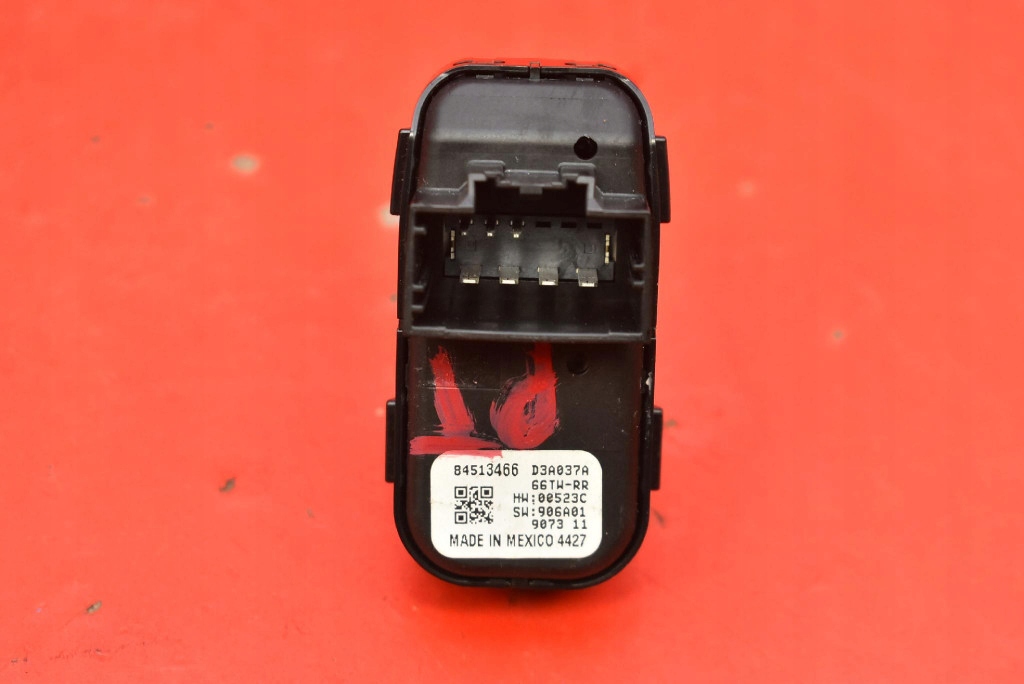 switch lifting windows right rear part 84513466 OPEL AMPERA-E BOLT II 17-20