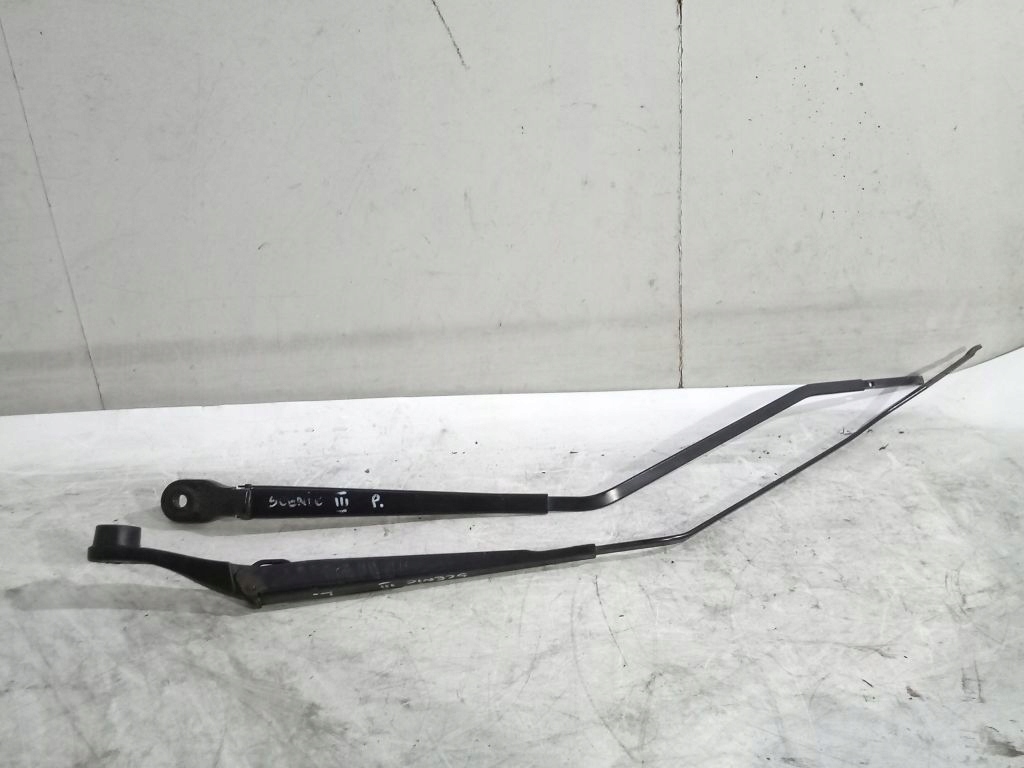 Renault Scenic III 3 wiper arms front