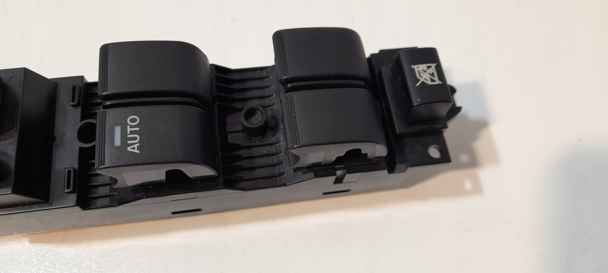Mazda 3 BL 2009-2014 vezérlö panel szyb K0021 (PS90)