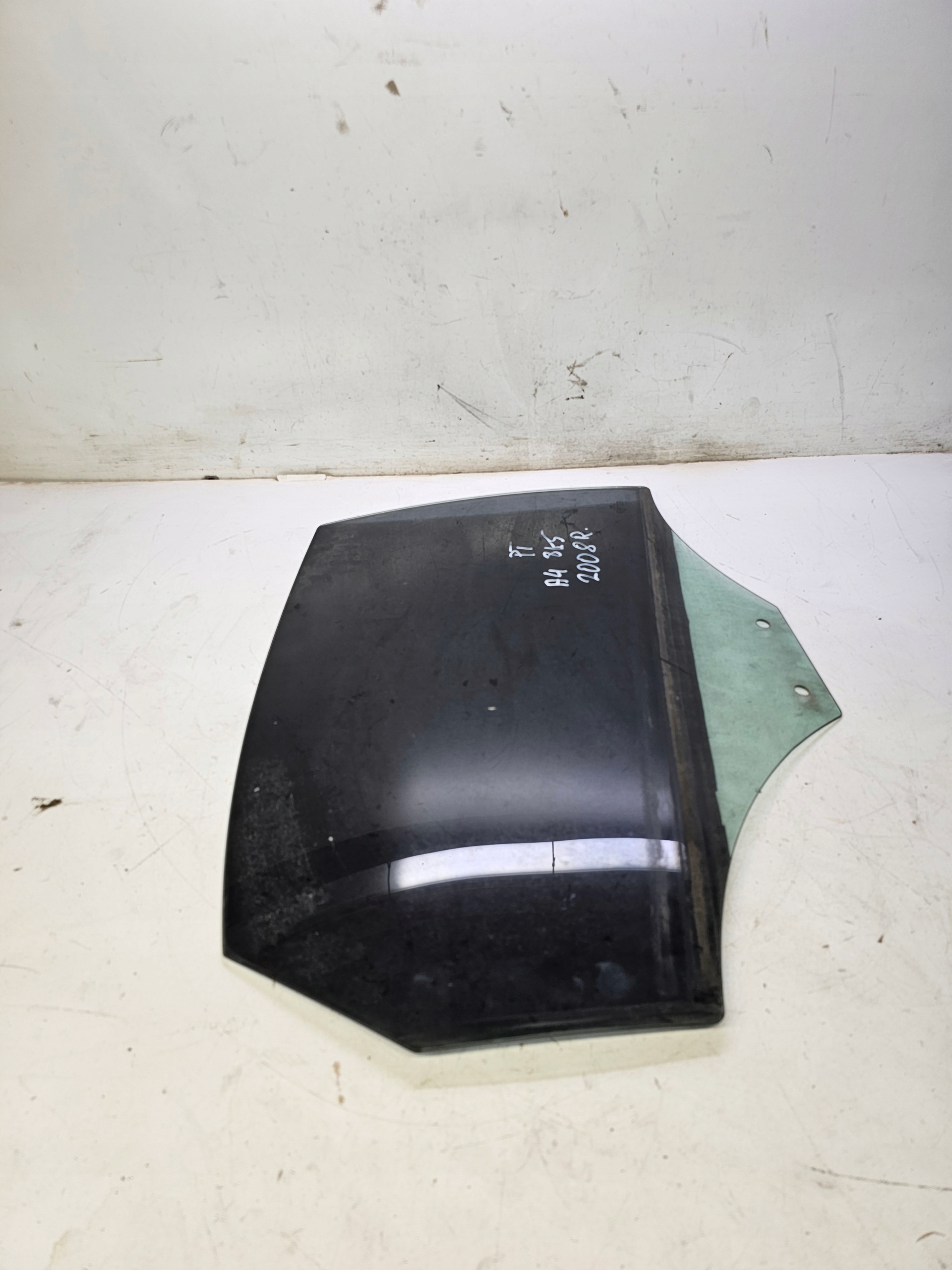 window side door right rear part AUDI A4 B8 sedan 8K5 2008