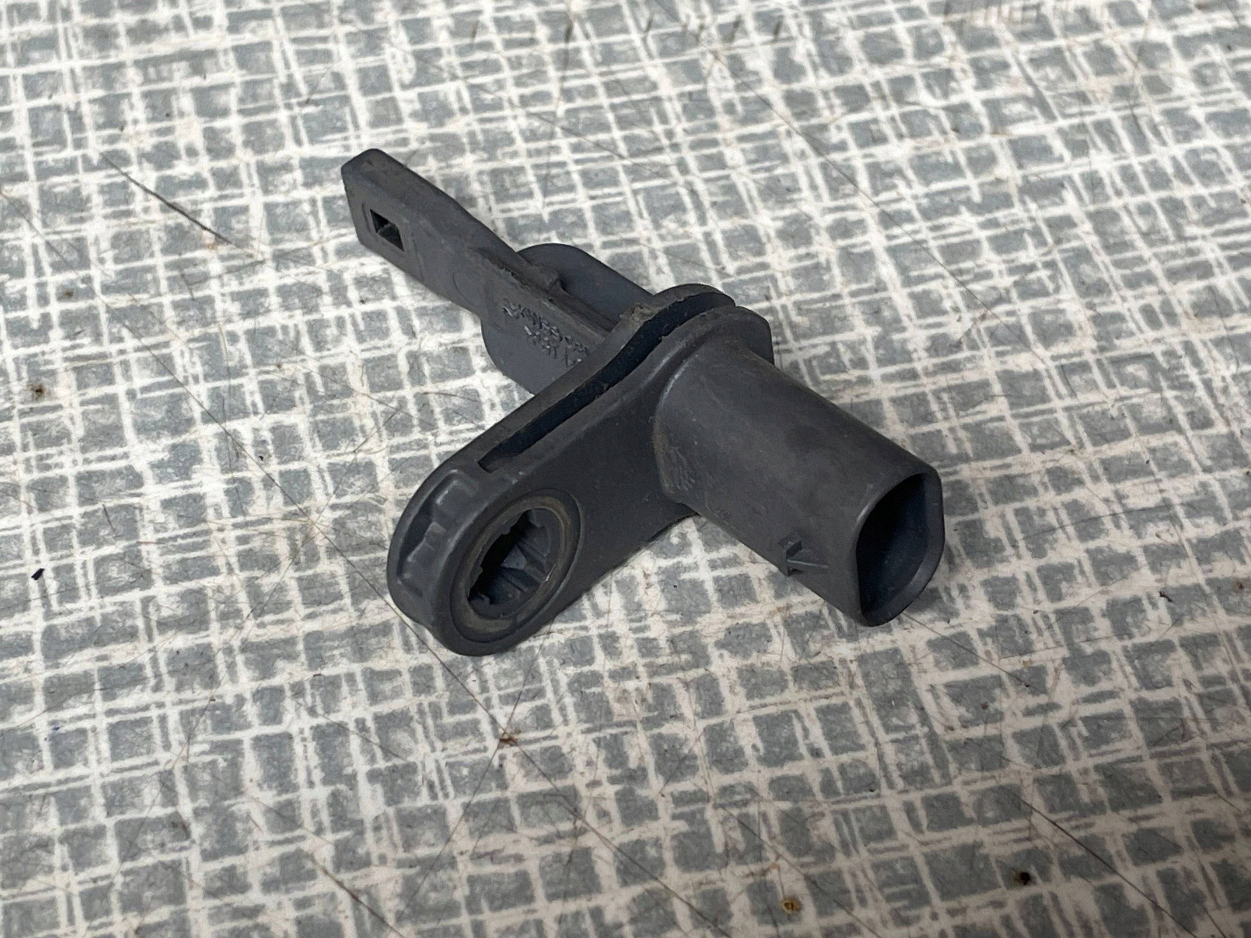 Sensor ABS Peugeot 3008 II 9838571680 Original!! !J