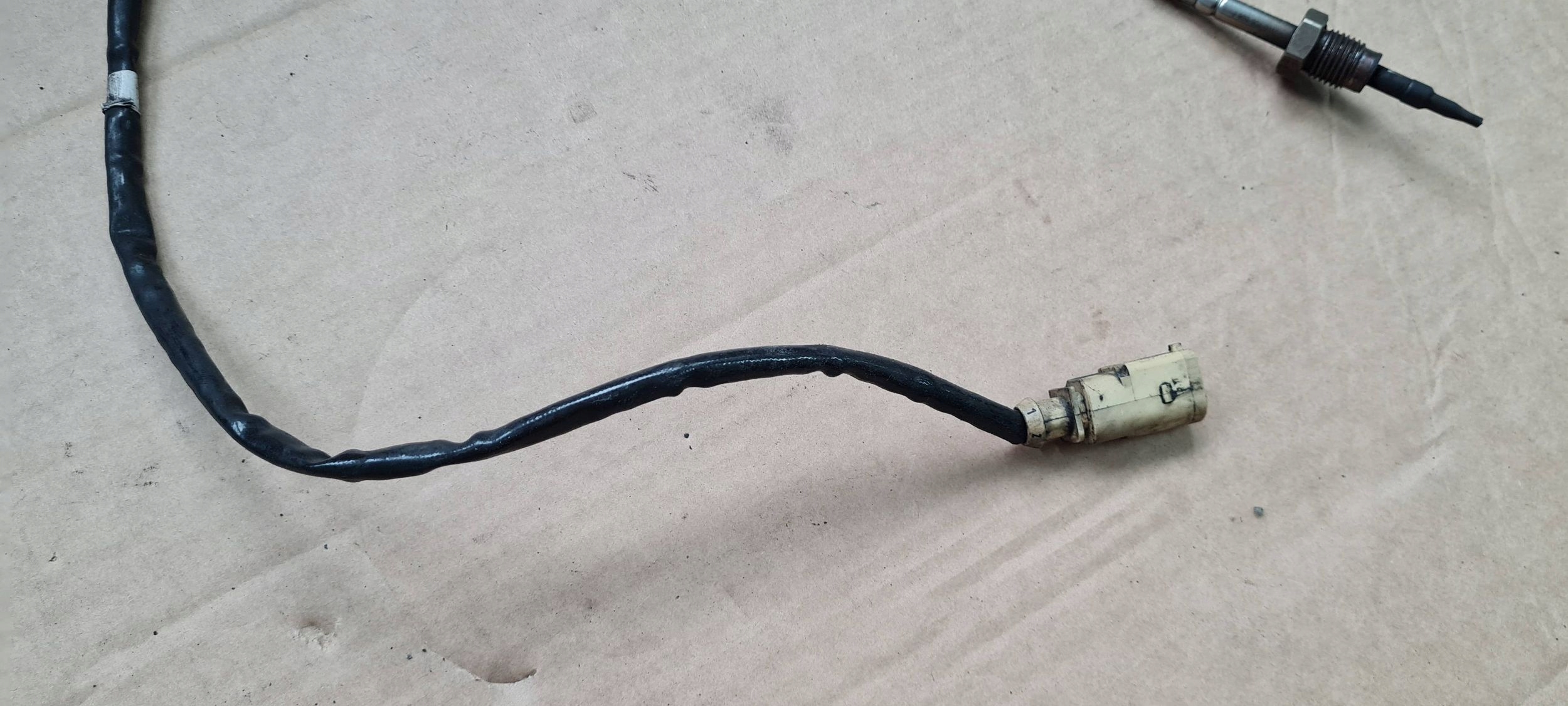 A4 B9 8W Sensor TEMPERATURY 2.0 TDI 8W0906088F A5 8W