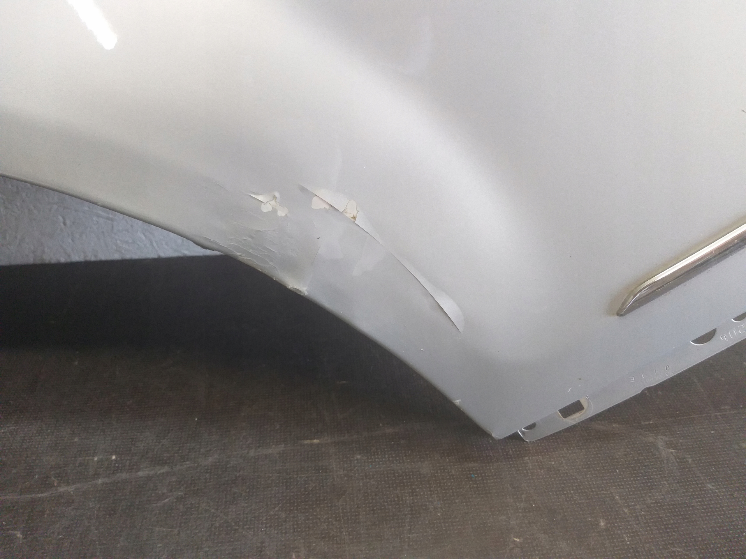 fender front left MERCEDES C class W204