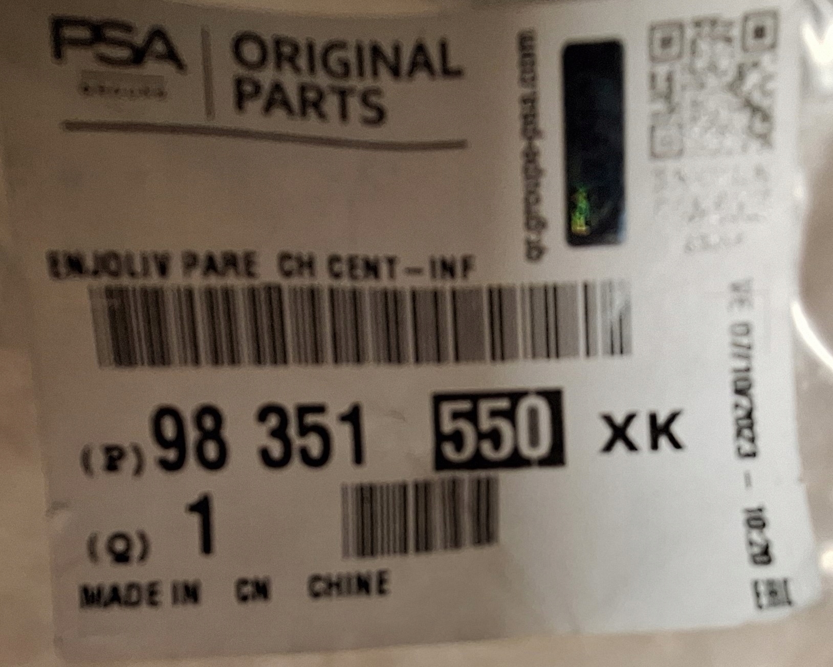 LISTWA DOLNA ATRAPY GRILLA OPEL MOKKA - 98351550XK Numer katalogowy części 98351550XK