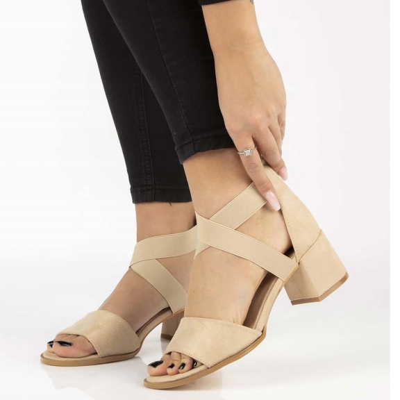 

Beżowe sandały damskie Filippo DS2093/22 r37