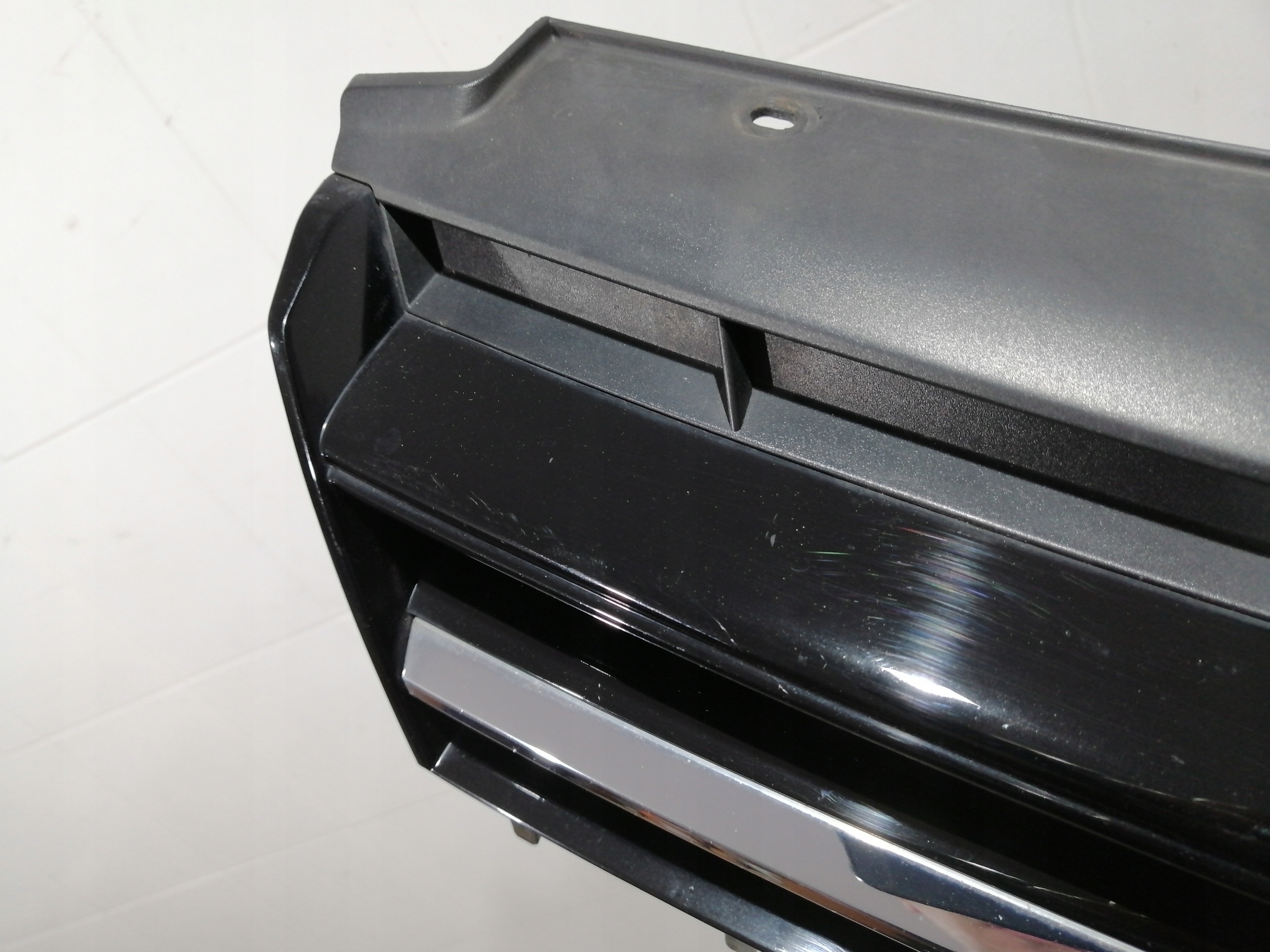 VW Golf V Kühlergrill FRONTGRILL Kühlergitter 5G0853653GR - Thumbnail 8