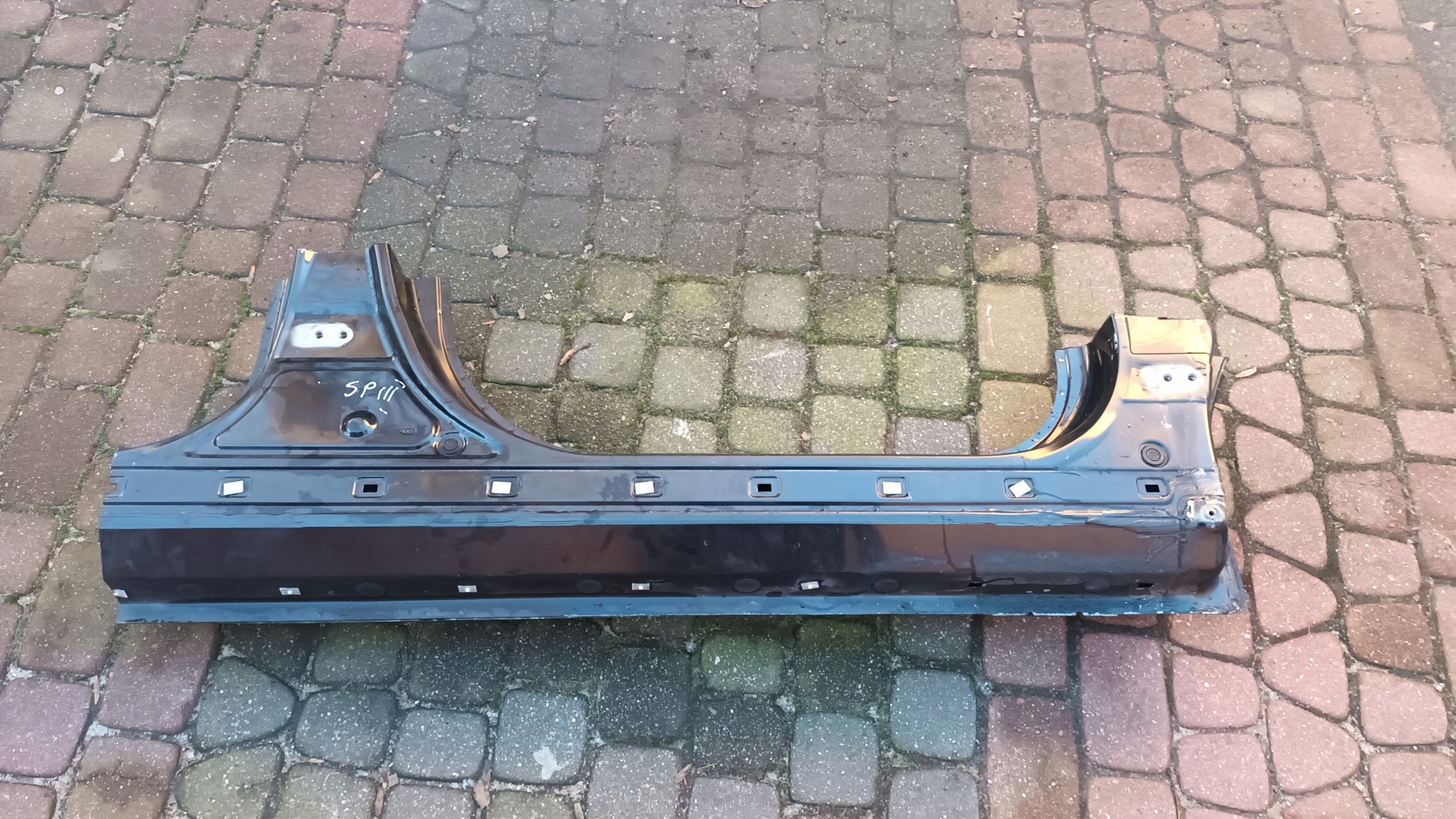 KIA SPORTAGE III PRÓG PRAWY CAŁY
