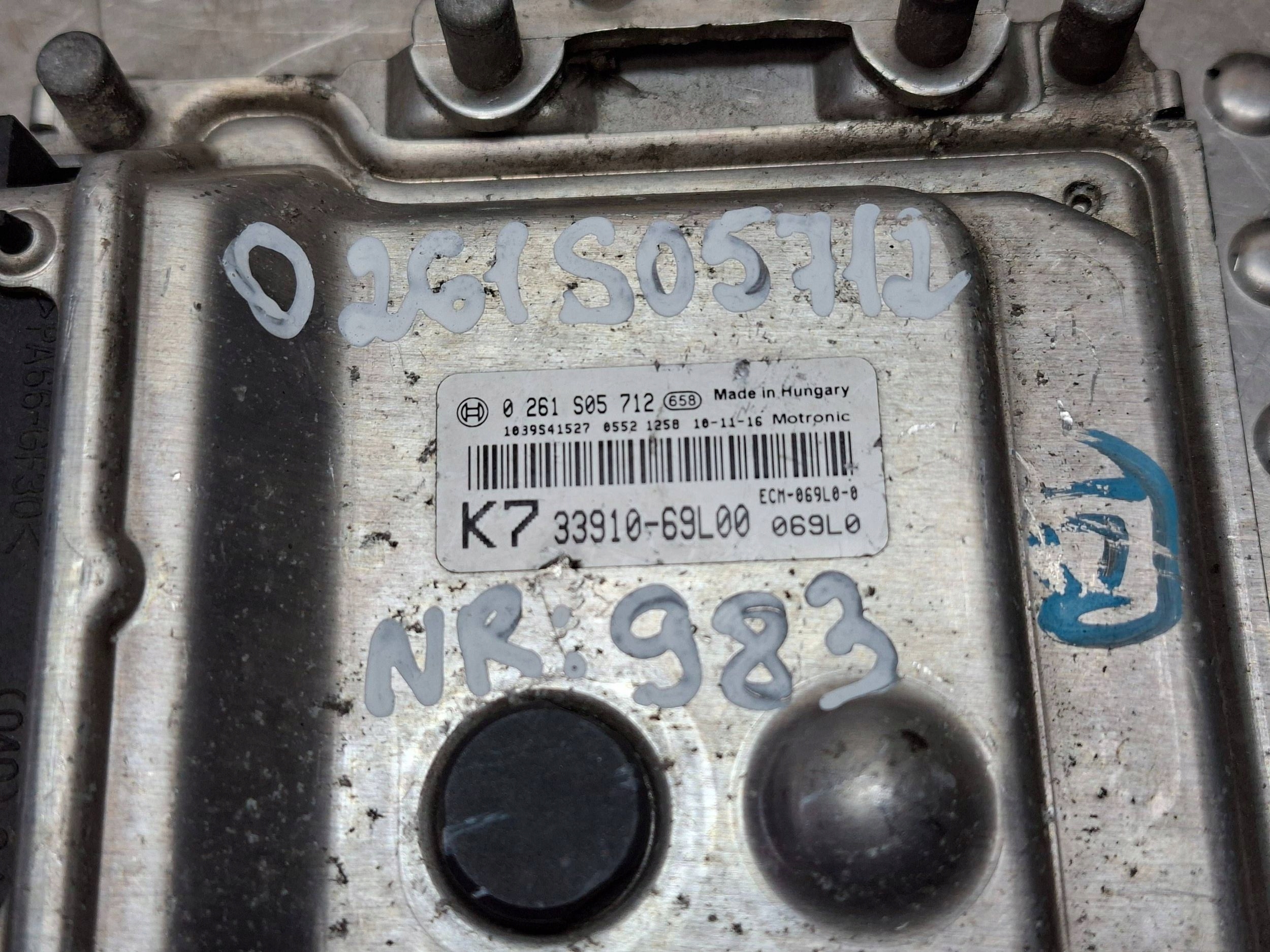 control unit computer of the engine SUZUKI SWIFT MK7 10- 17 1.2i