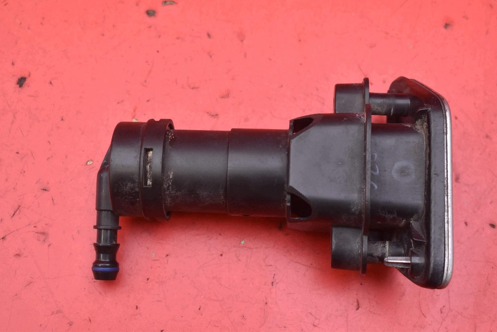 waschwasserdüse REFLEKTOROW rechts AUDI A4 B6 00-05