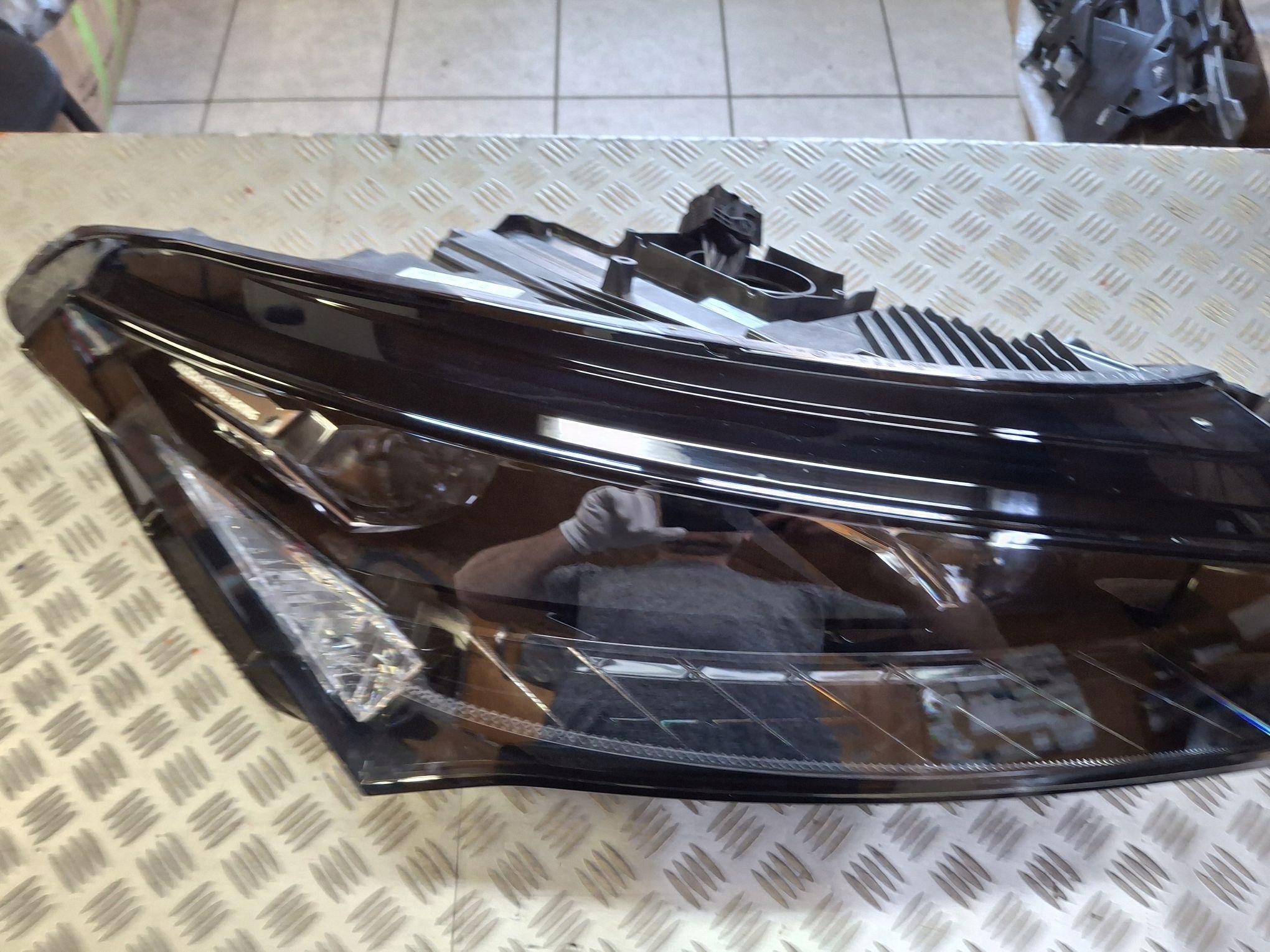 light right front FULL LED CRYSTAL SKODA ENYAQ 2020R->