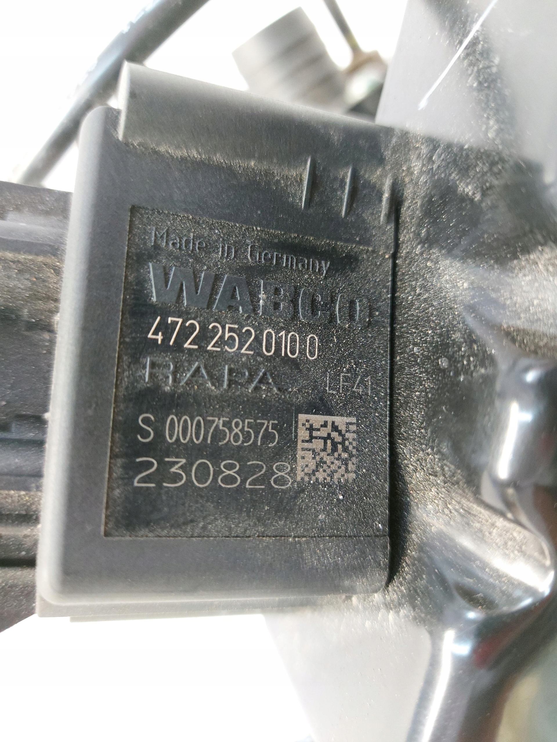 BMW 5 G60 pump compressor; springing pneumatycznego 6894904