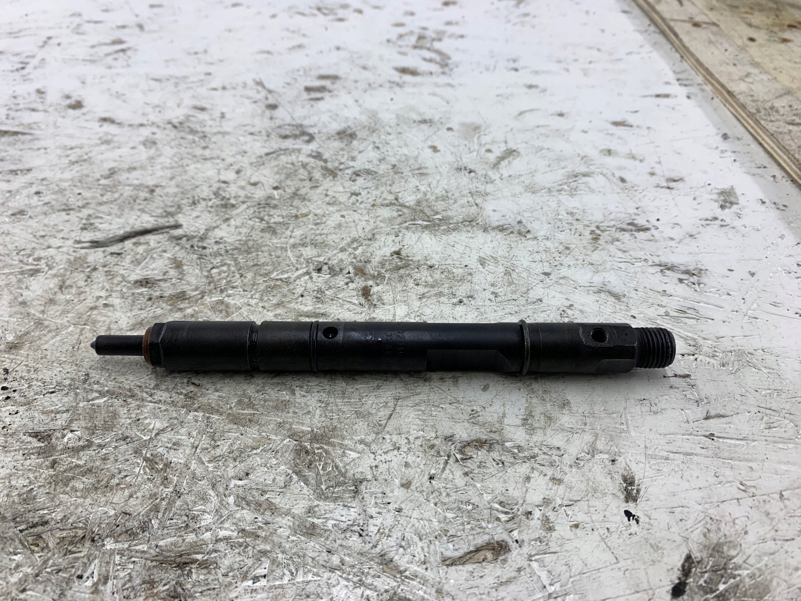 AUDI A6 C5 VW PASSAT B5 2.5 TDI injector nozzle 059130201B