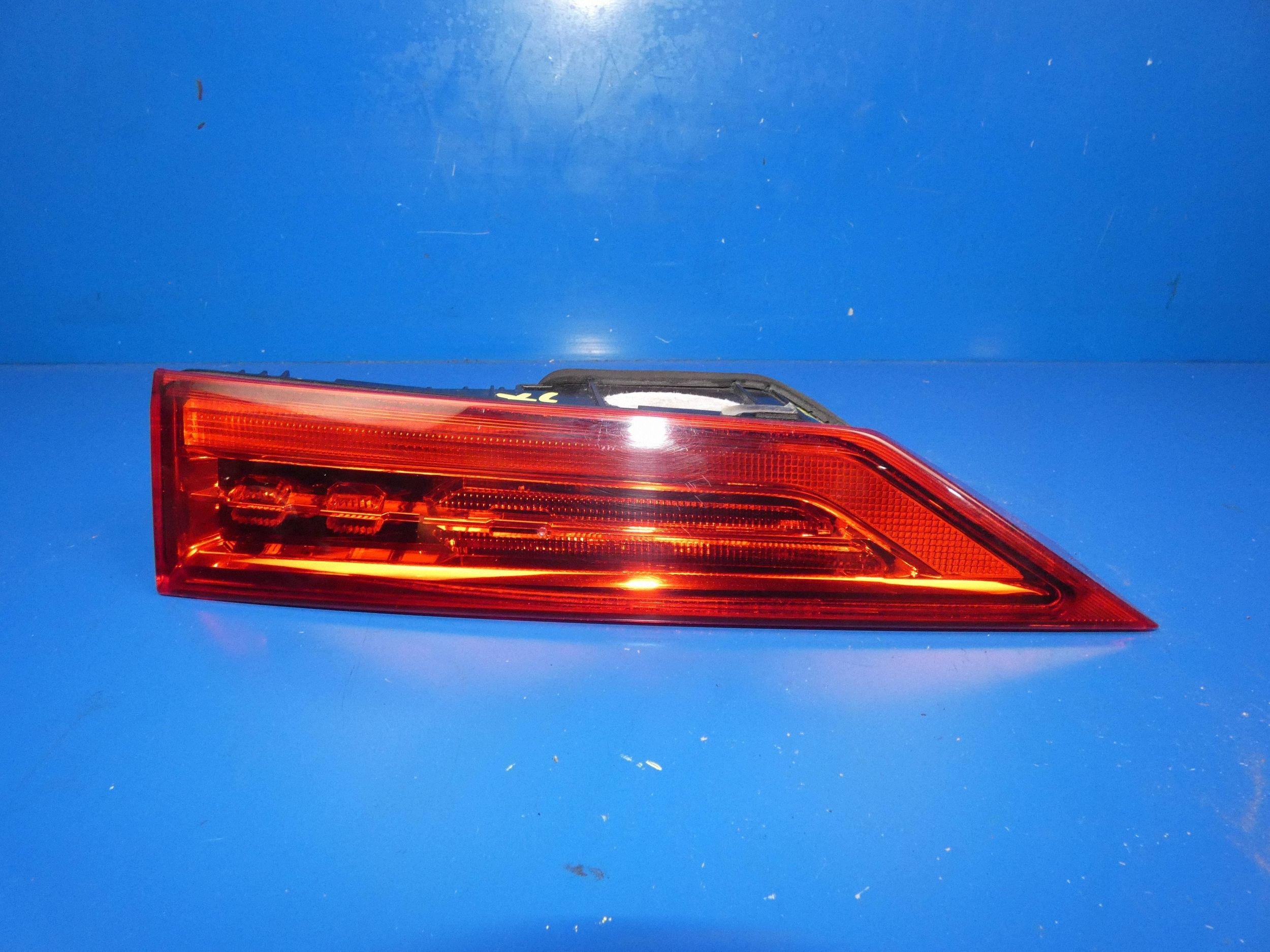 VOLVO XC60 II 17- light right right rear part rear to the bonnet boot