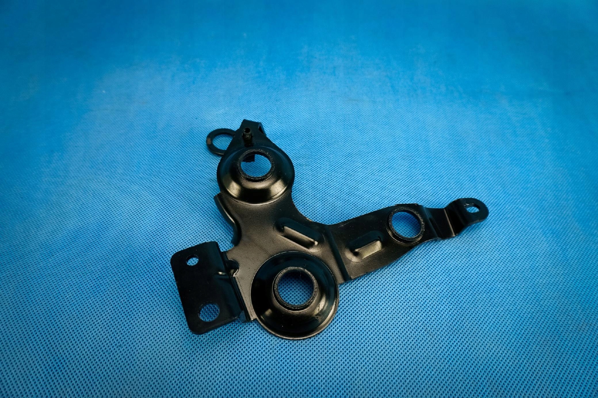 bracket pompy ABS Audi A6 S6 4G A7 S7 4G8 4G0614119F