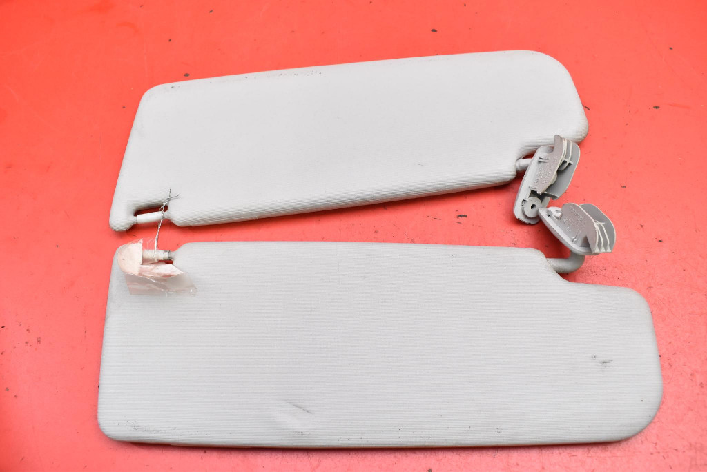 Blende Abdeckung PRZECIWSLONECZNA EU SKODA OCTAVIA 2 II 04-08