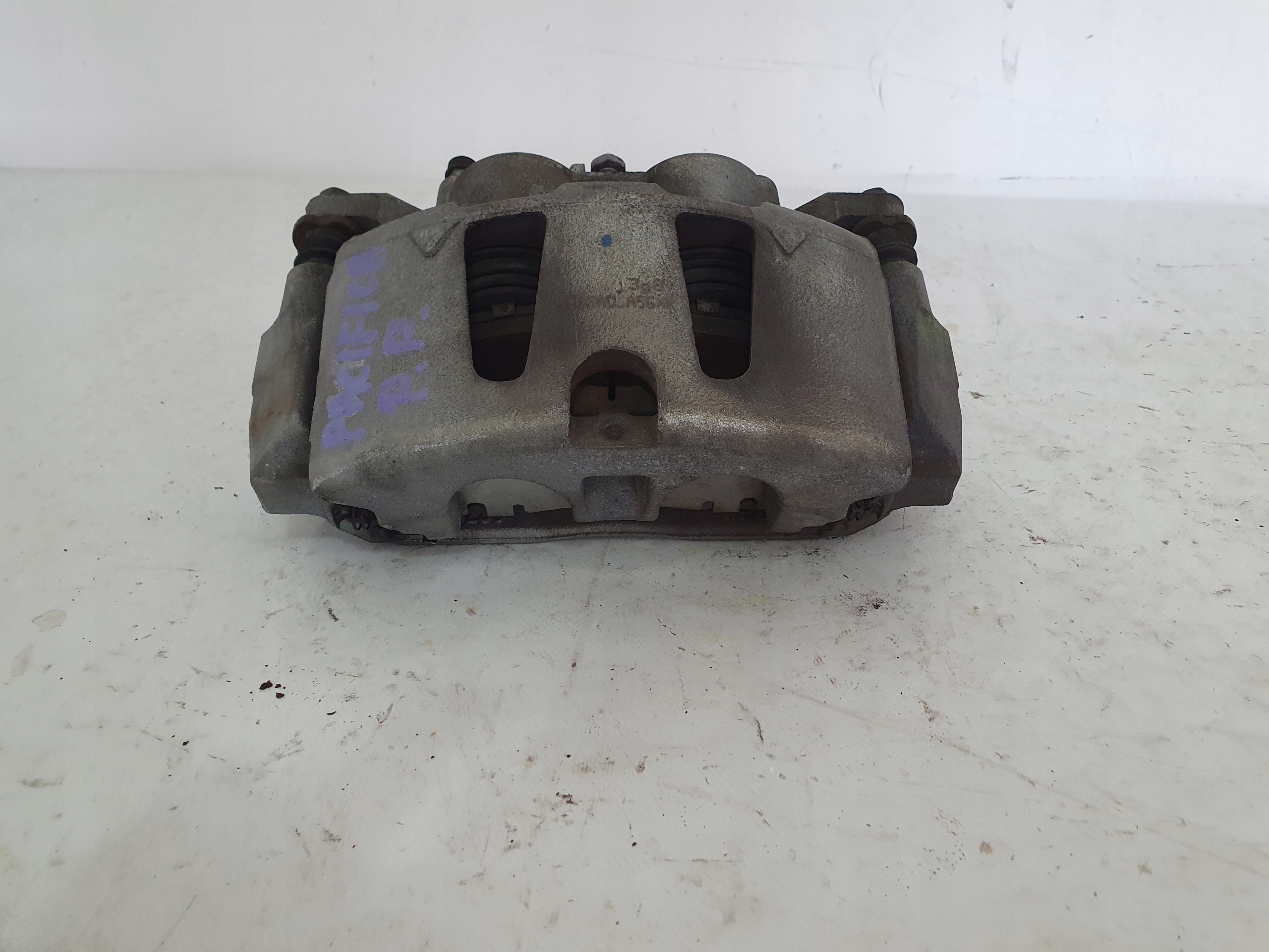 CHRYSLER PACIFICA II 17- 3.6 caliper brake left right front front