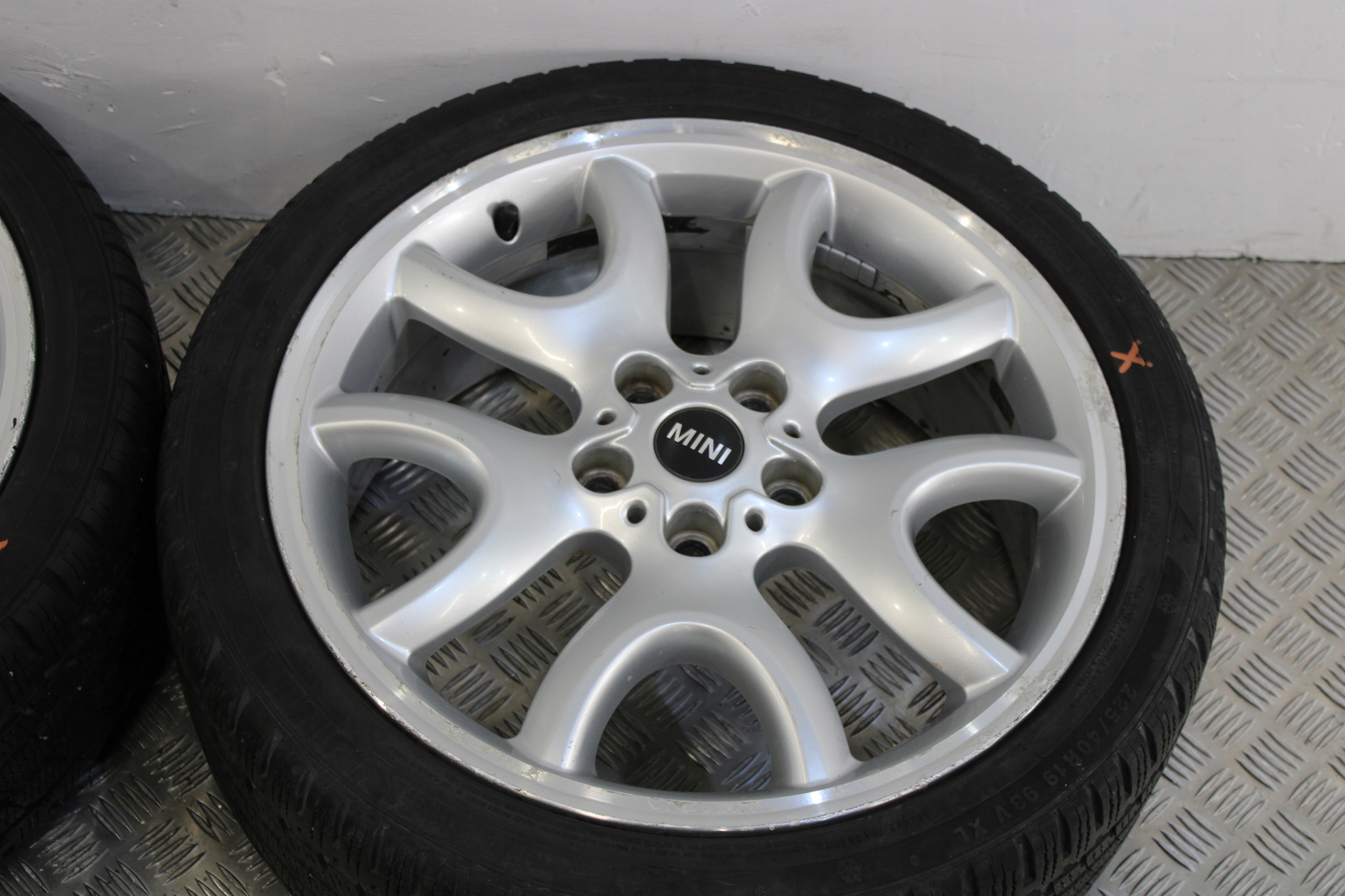 wheels discs disc 225/40 R19 ET52 9809485 MINI PACEMAN R61 S