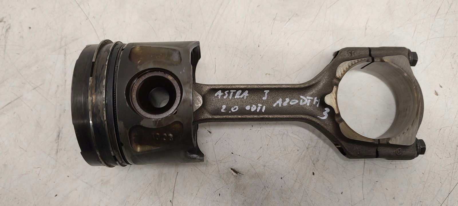 Piston Bielle A20DTH Opel Astra J kombi 2,0 CDTI