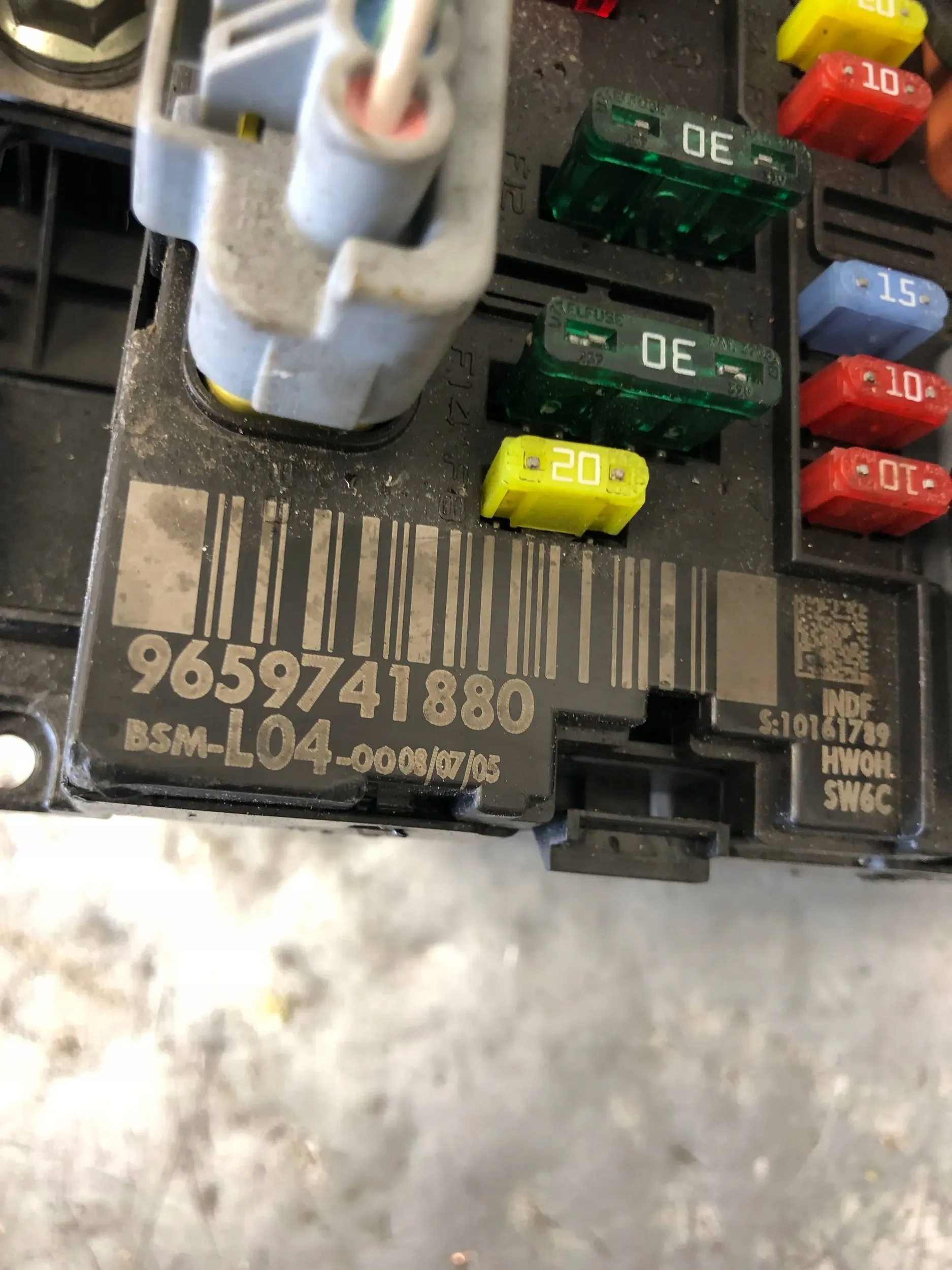 Module fusibles Module BSM PEUGEOT 307 CC 9659741880
