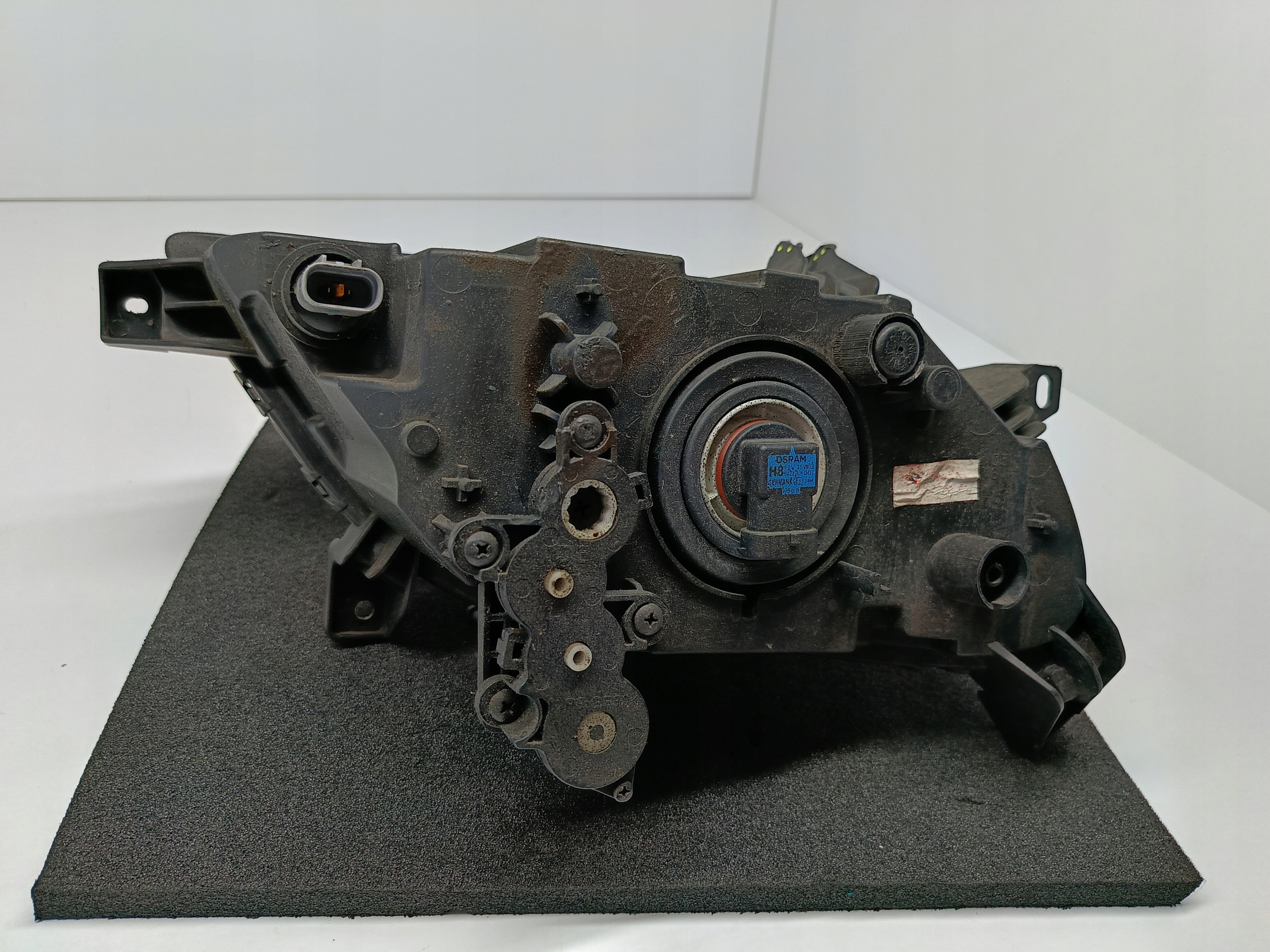 KIA NIRO 16- HALOGEN ŚWIATŁO LAMPA DRL LED PRAWY PRZÓD H8 92202-G5000 Strona zabudowy przód - prawa