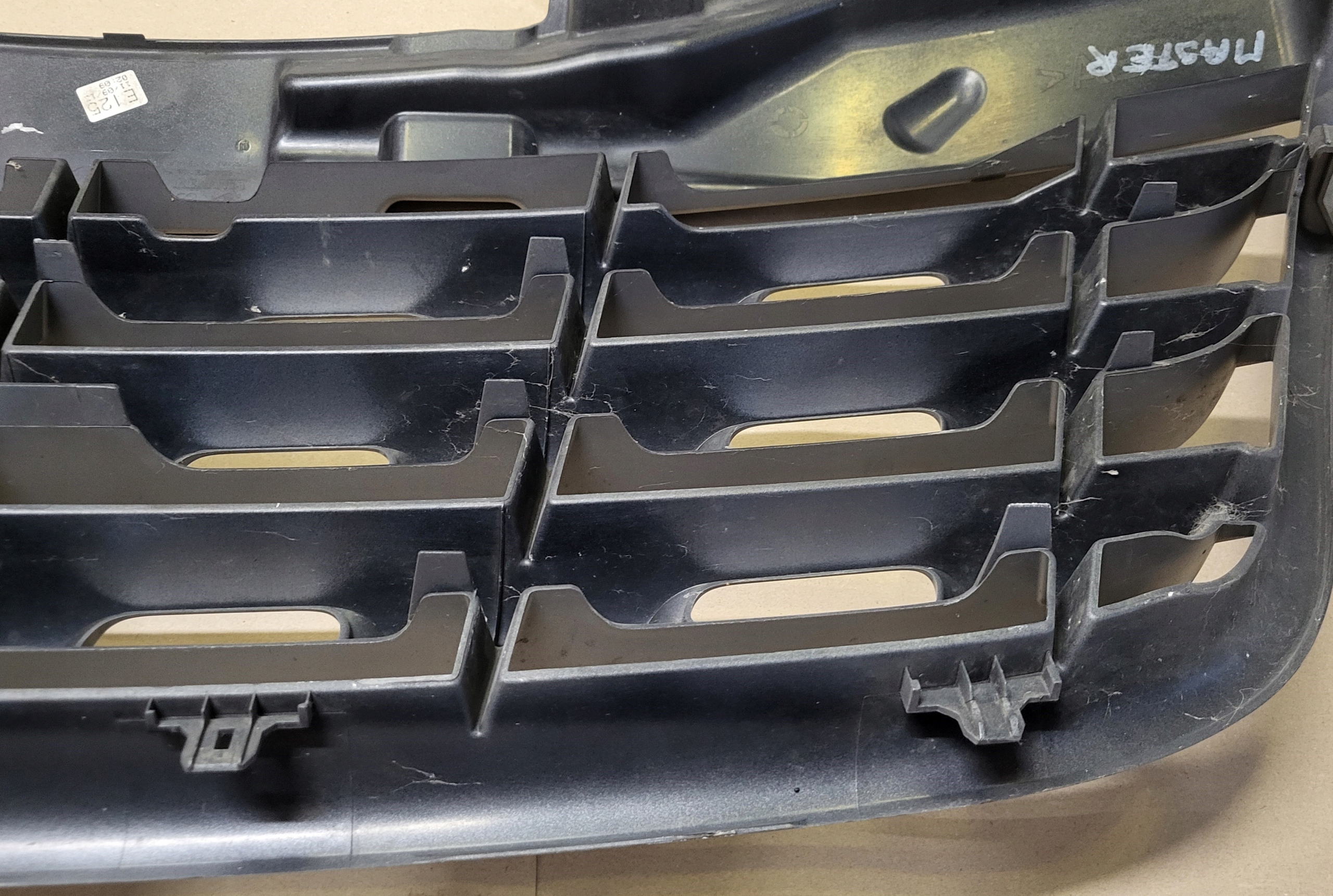 grill grille radiator grid of a bumper front RENAULT MASTER III 3 OE